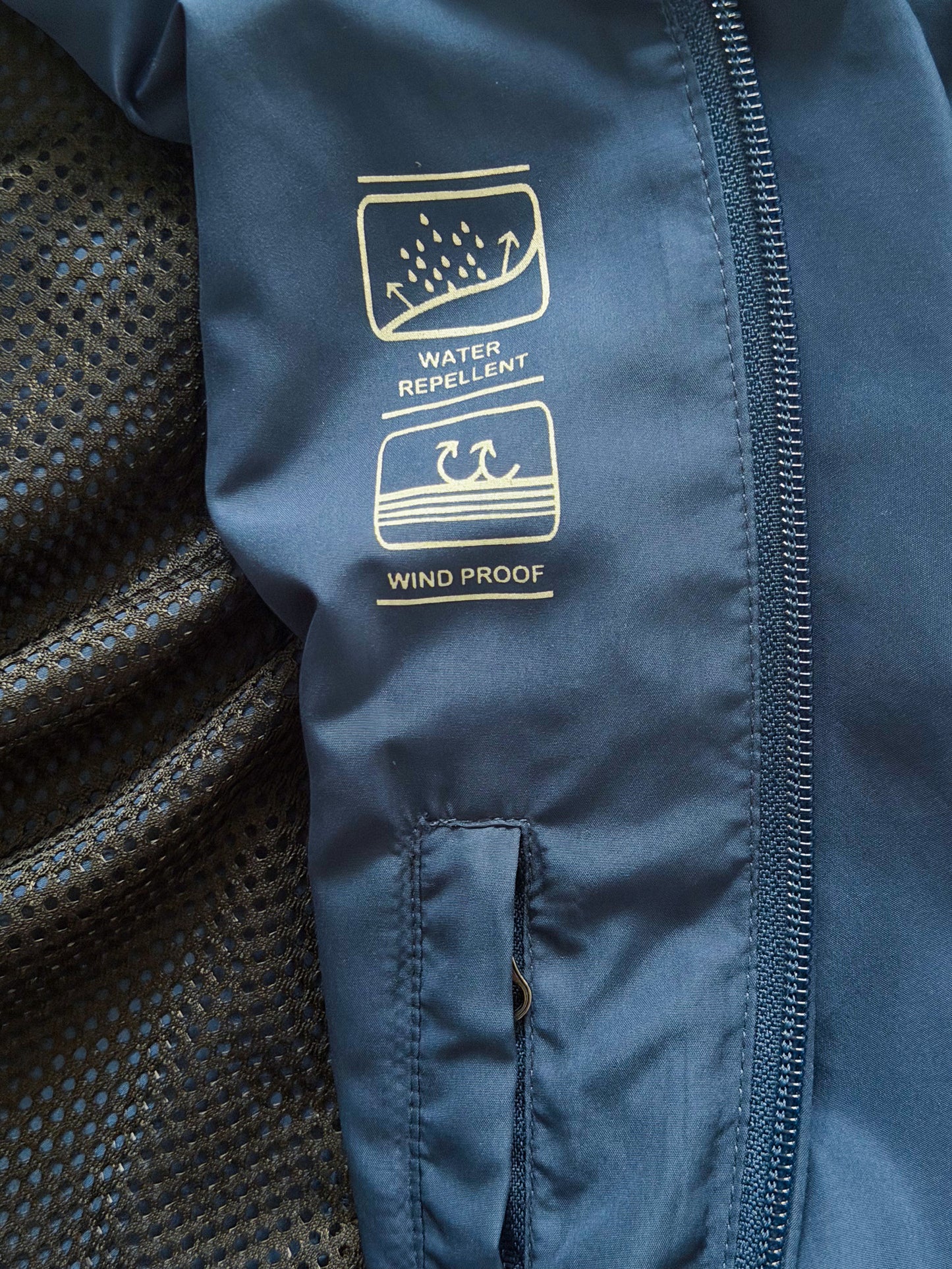 Emporio Armani Vintage *PREMIUM* Trackjacket | S