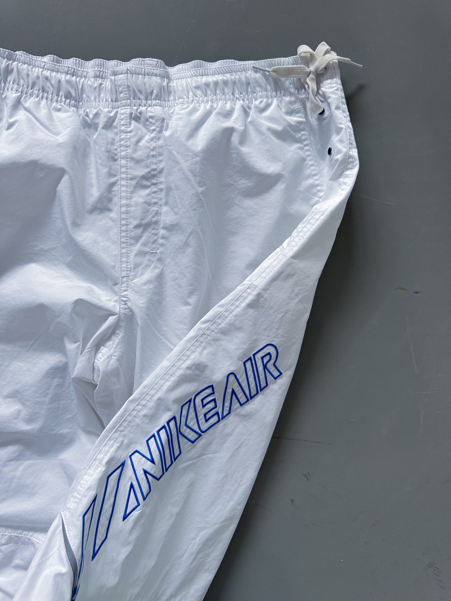 Nike Air Vintage Trackpants | M
