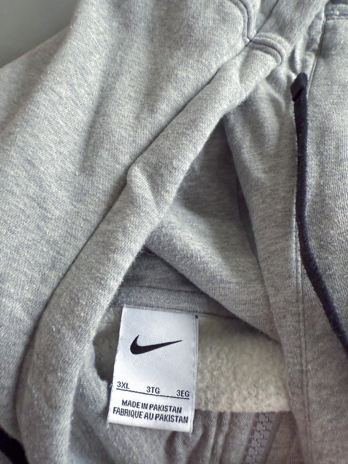 Vintage Nike Sweatjacket |
XXL