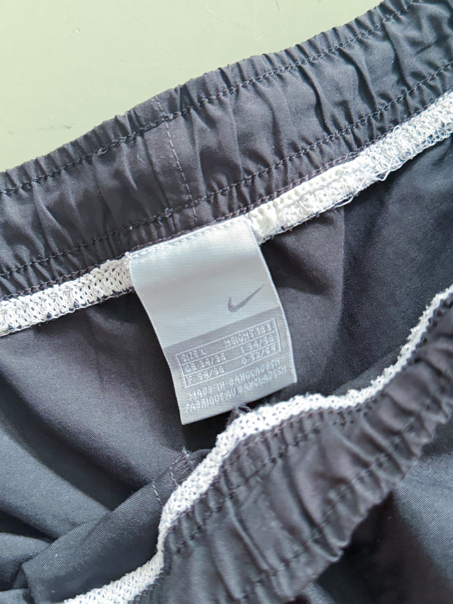 Vintage Nike Shorts | L