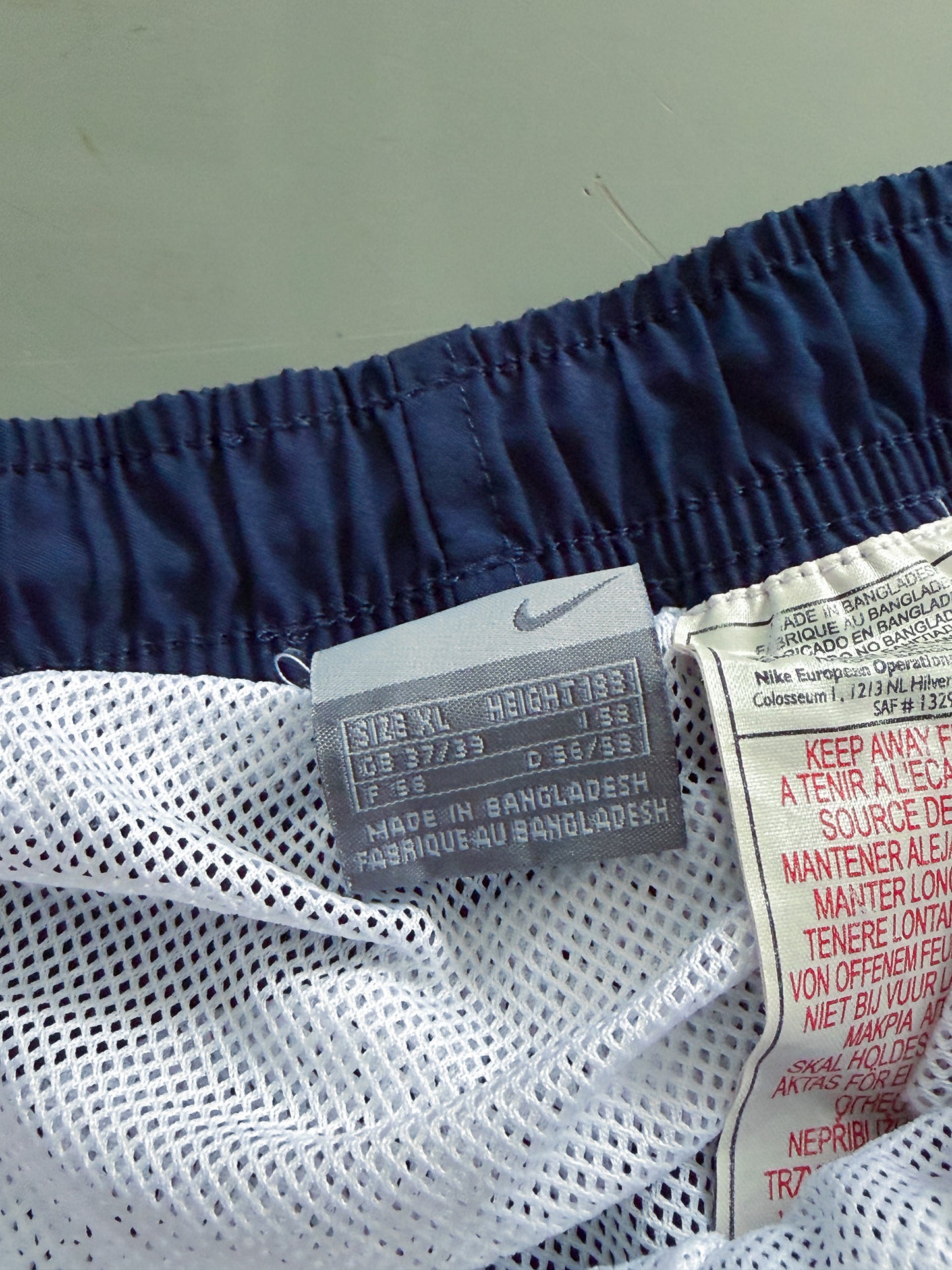 Nike Vintage Shorts | XL