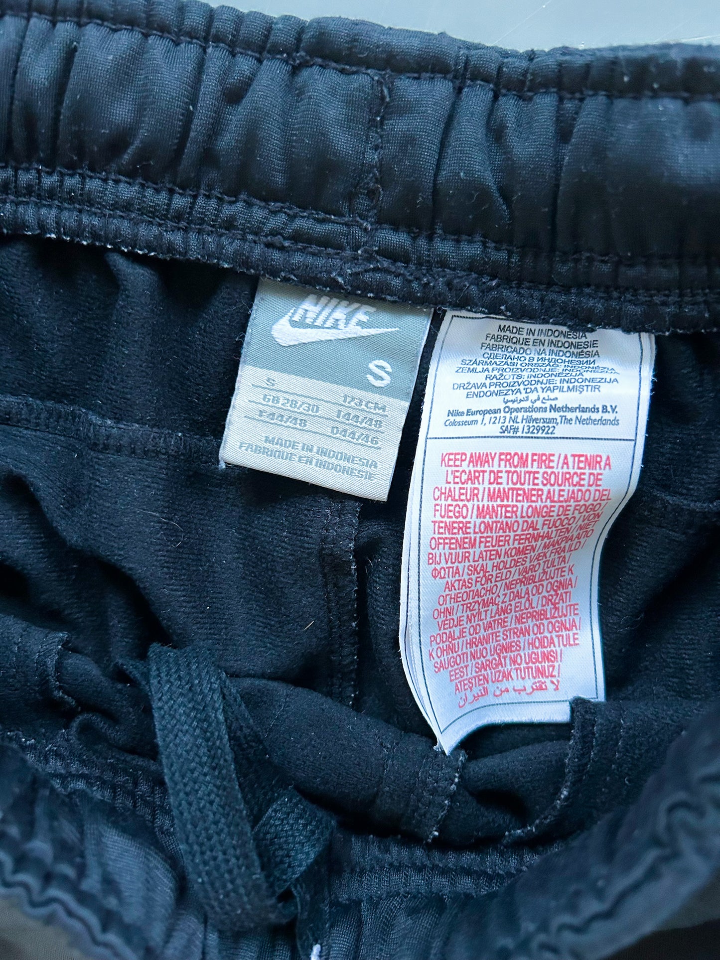 Nike *PREMIUM* Vintage Trackpants |
Fittet M