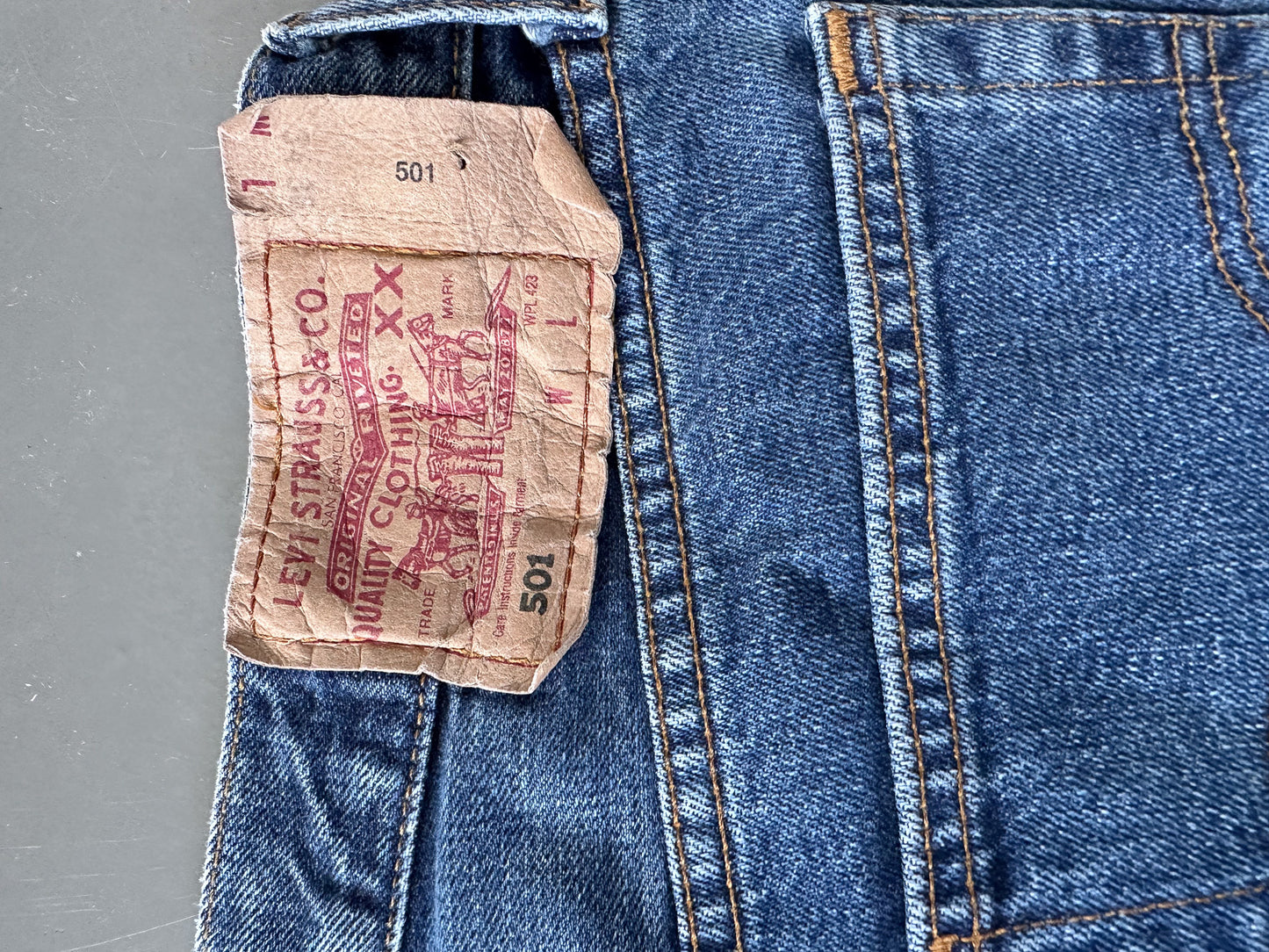 Levis 501 Vintage Jeans | M