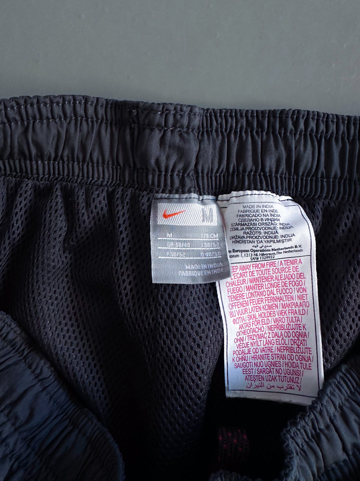 Nike Vintage *Total 90* Trackpants | M