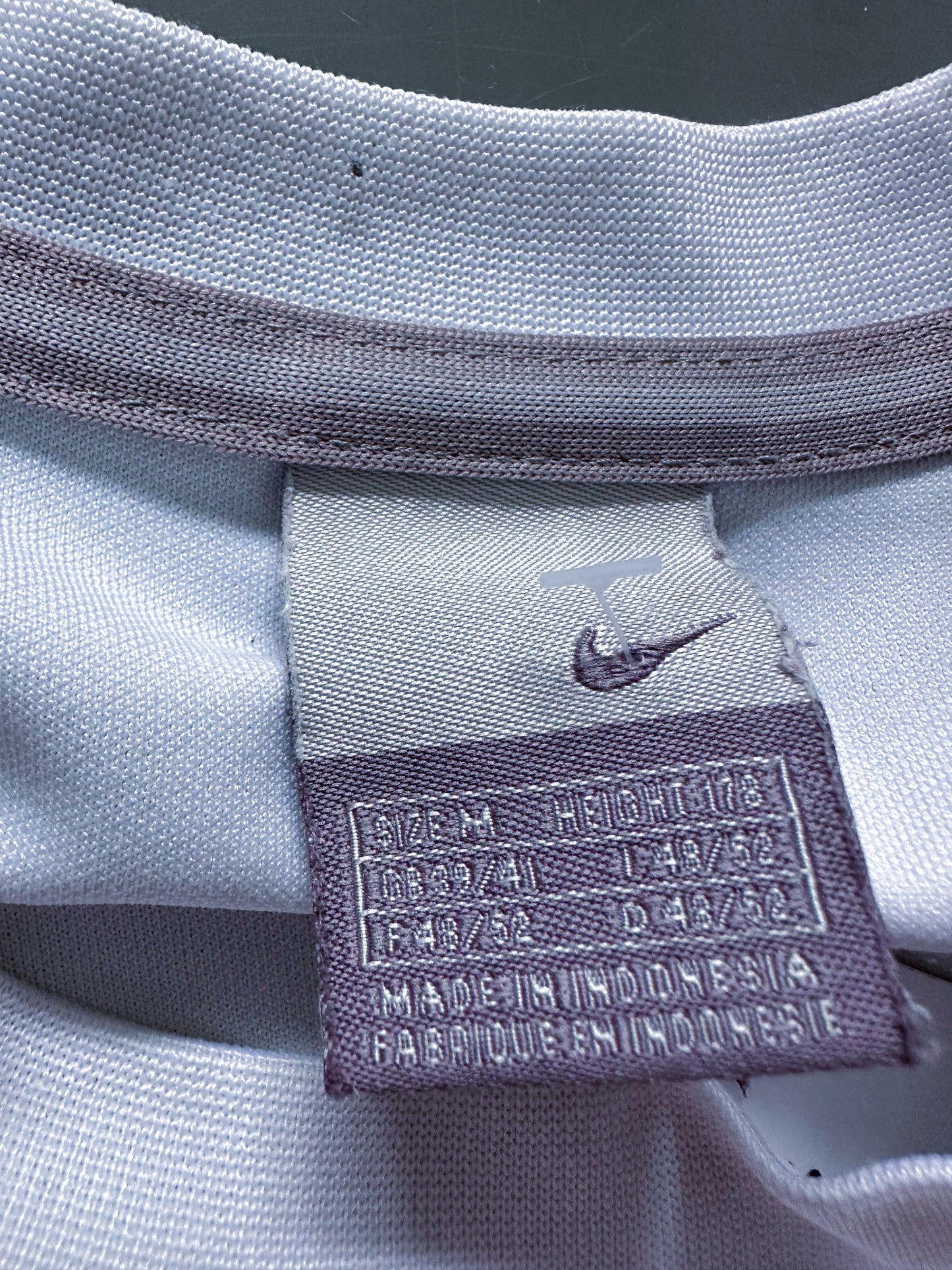 Nike Vintage *PREMIUM* Shirt | M