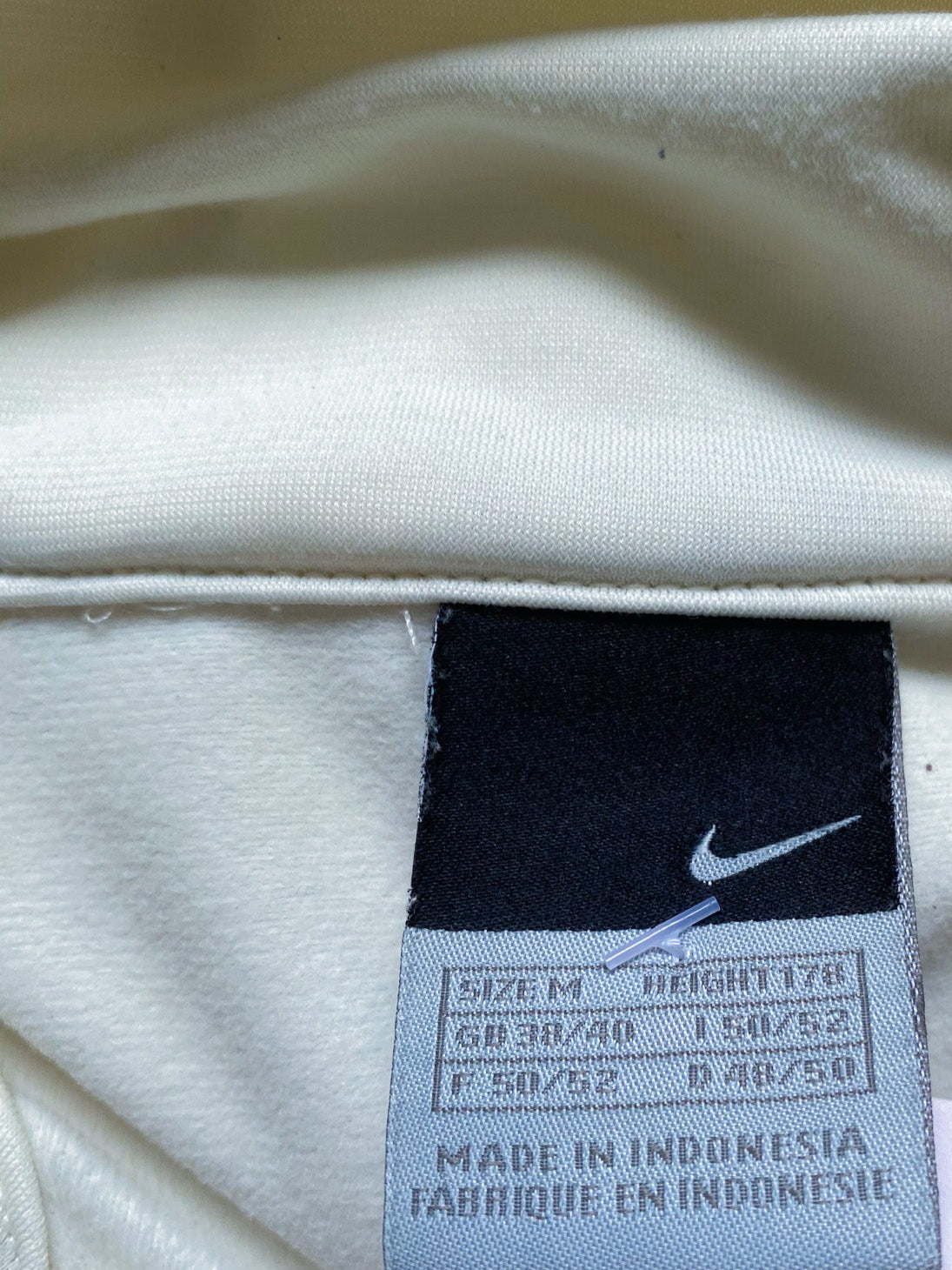 Vintage Nike Trackjacket |
M