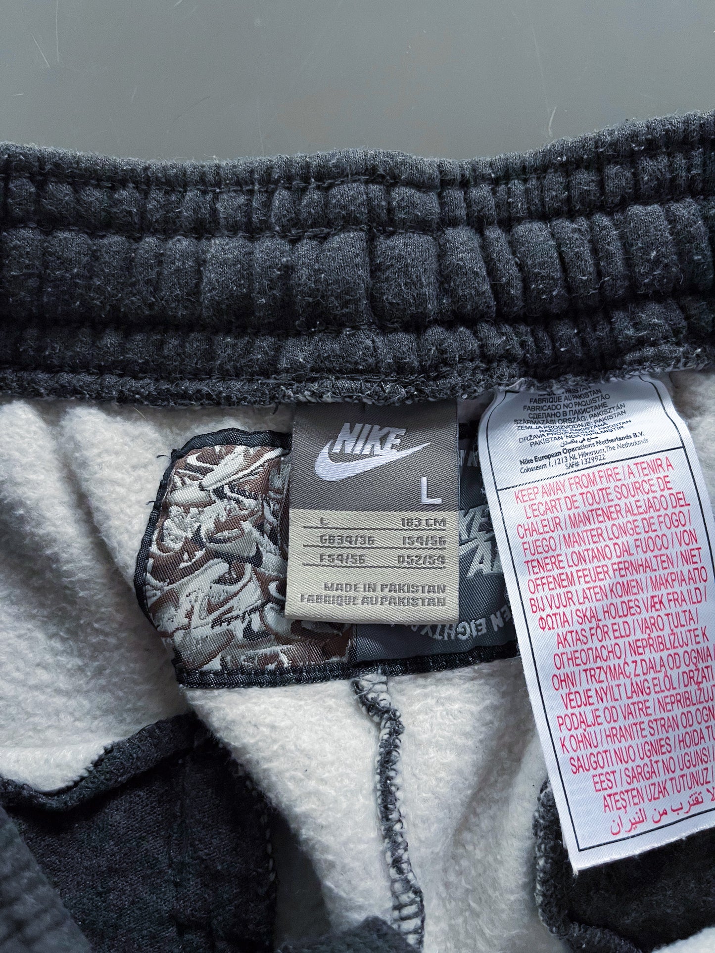 Nike Air Vintage Sweatpants | L