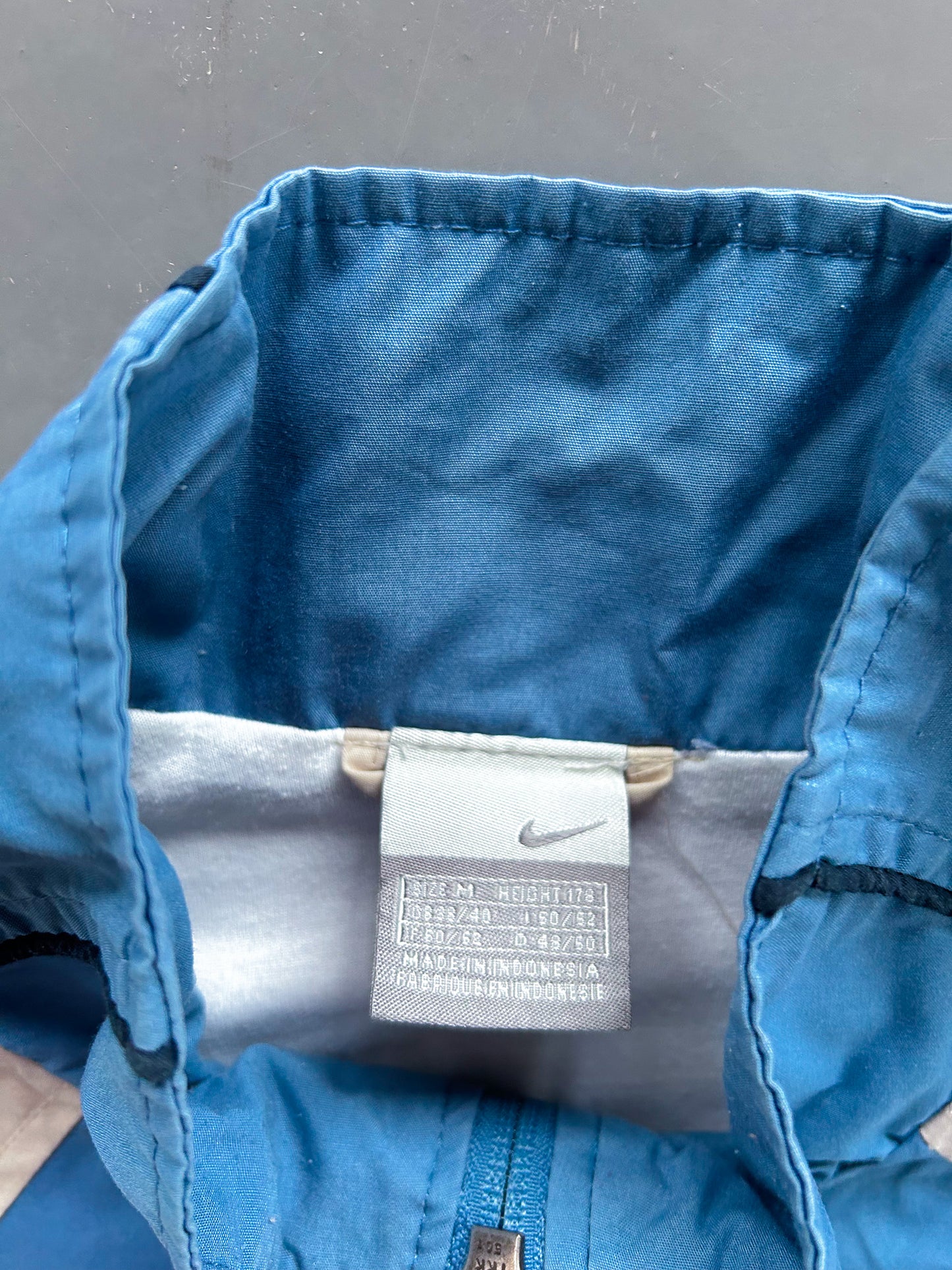 Vintage Nike *PREMIUM* Trackjacket |
M