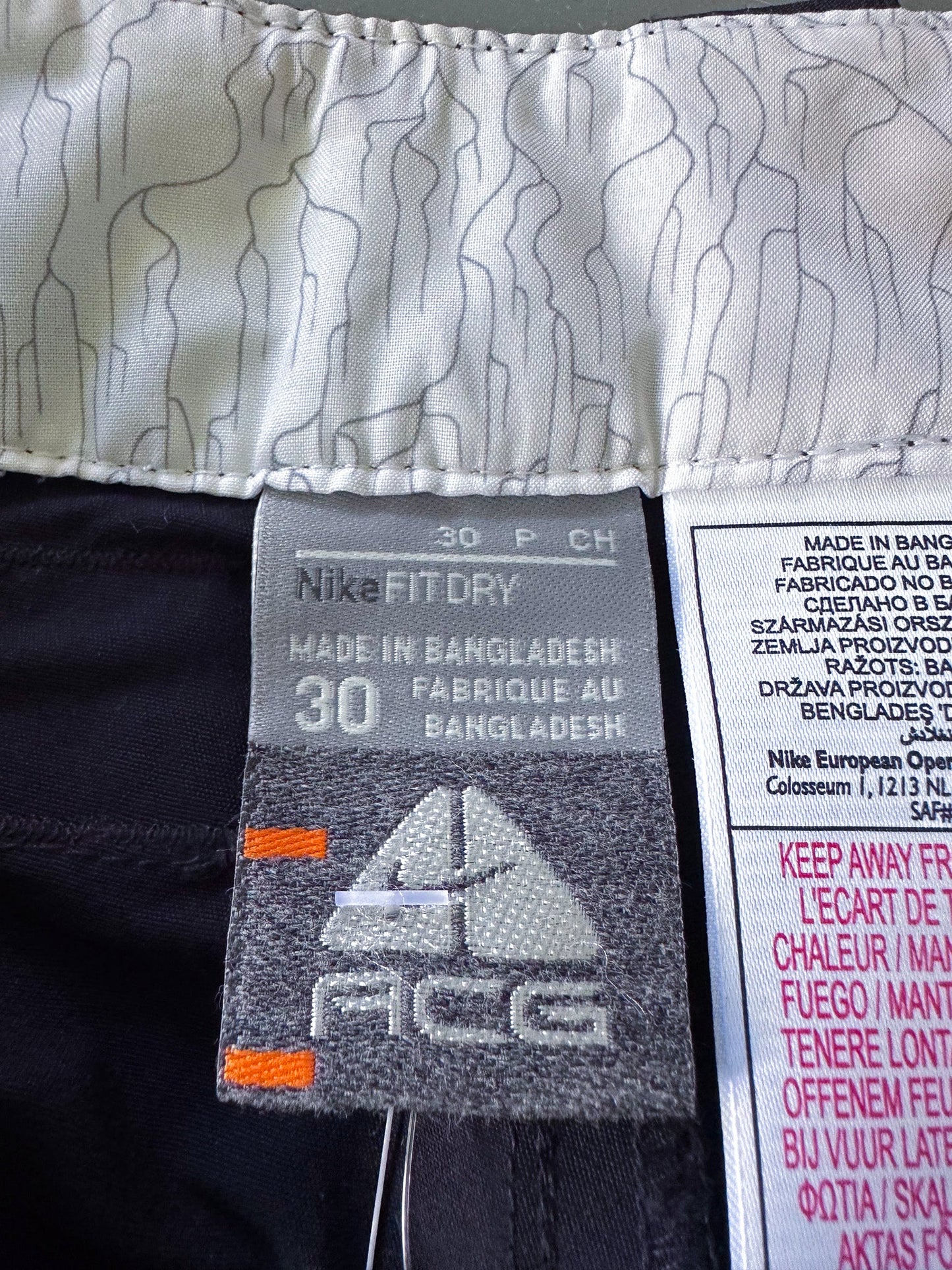 Nike ACG Vintage Trackpants | XS