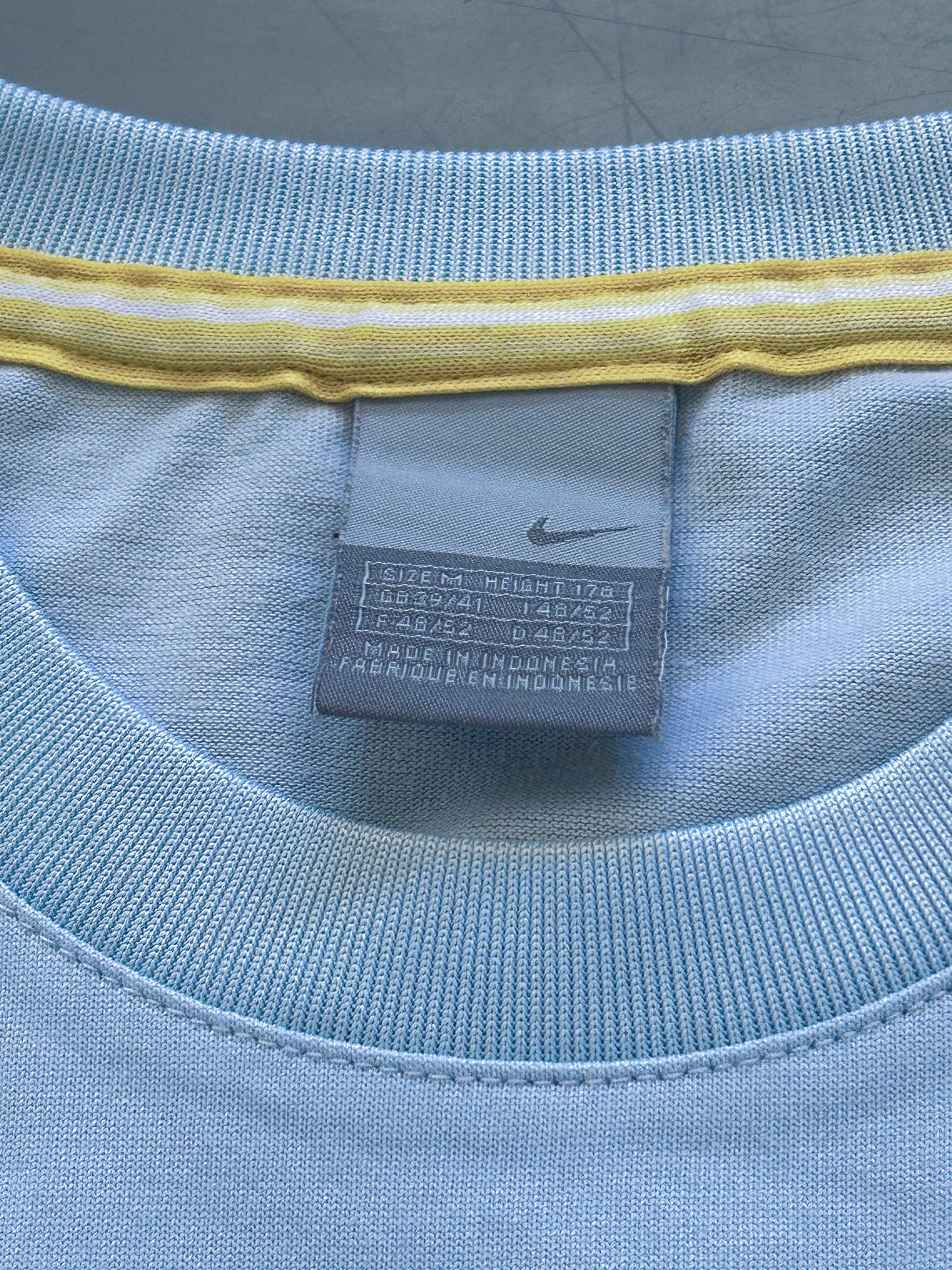 Vintage Nike *PREMIUM* T-Shirt | M