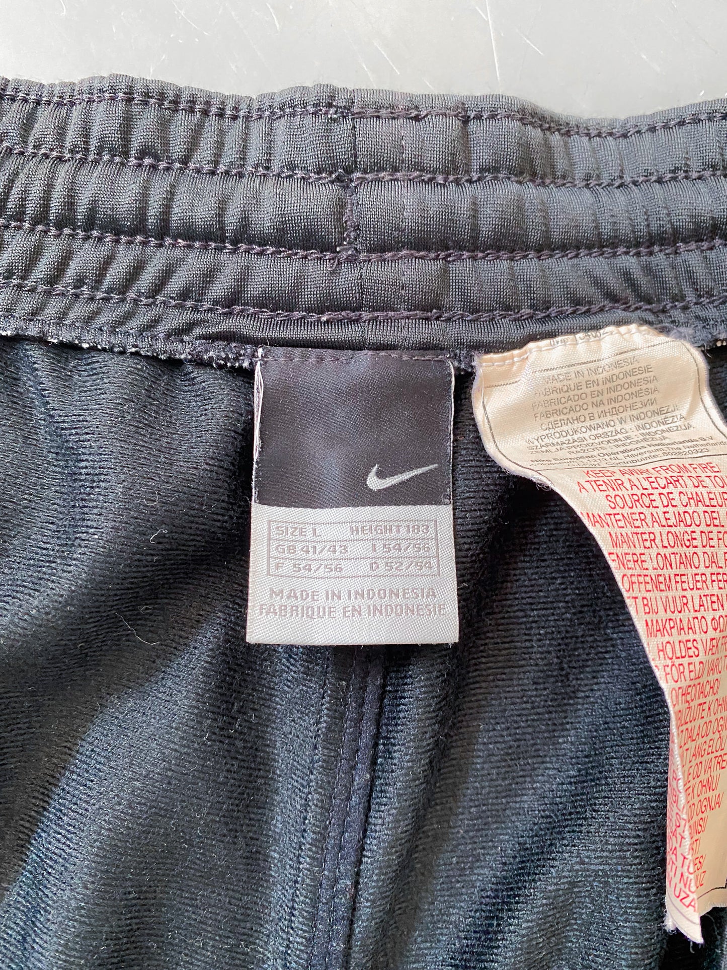 Nike Vintage Trackpants | M
