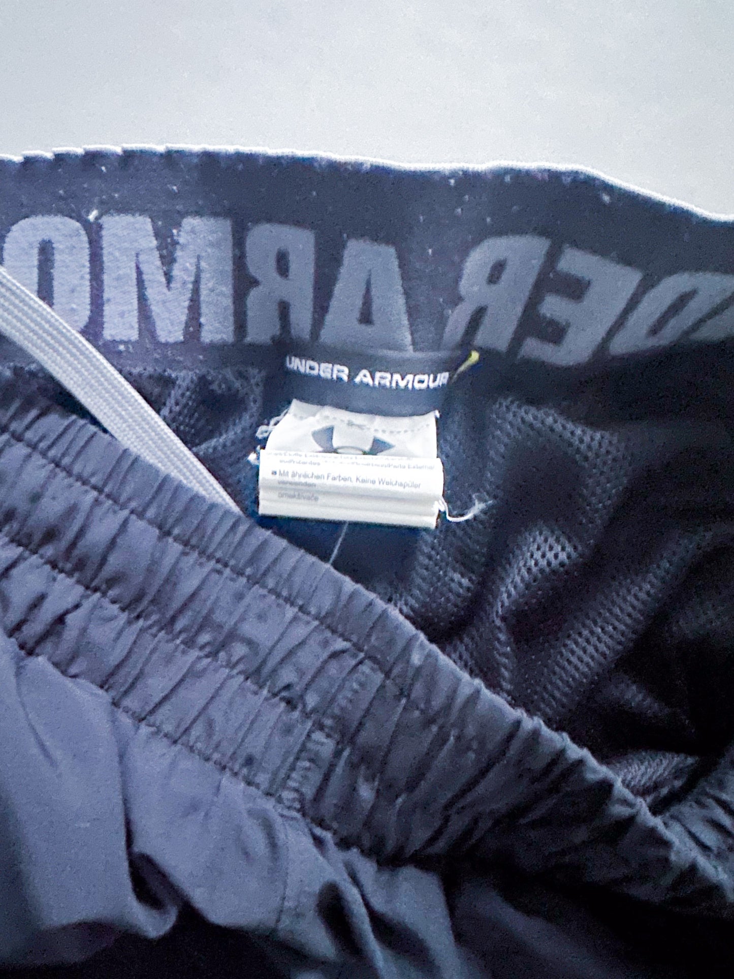 Under Armour Vintage Trackpants | S
