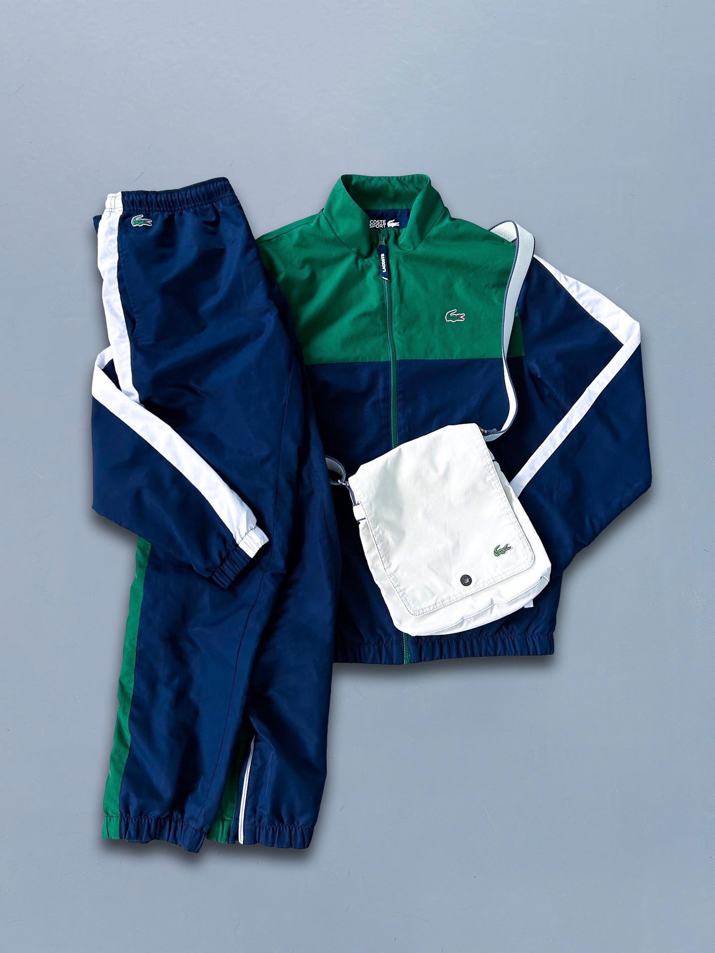 VINTAGE OUTFIT MYSTERY BOX (2 PIECES)