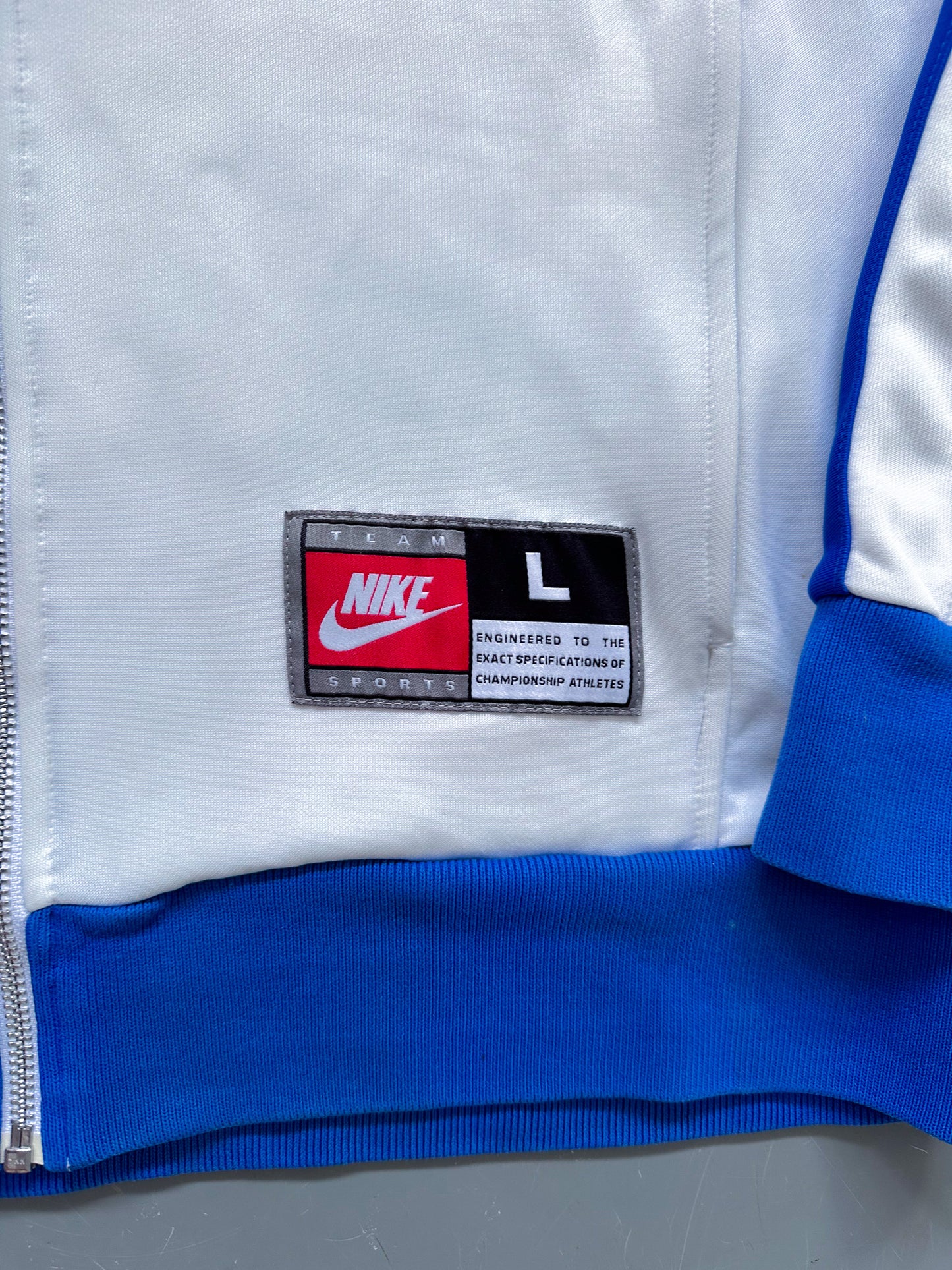 Vintage Nike x Brasil Sweatjacket | L