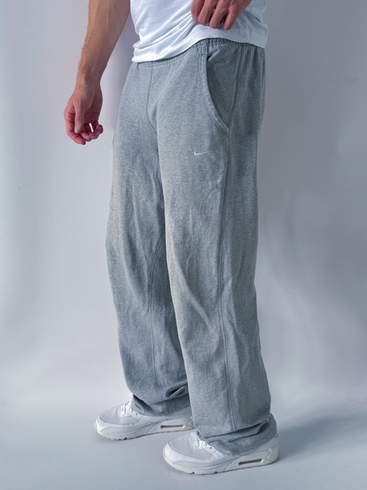 Nike Vintage Open Leg Sweatpants | M
