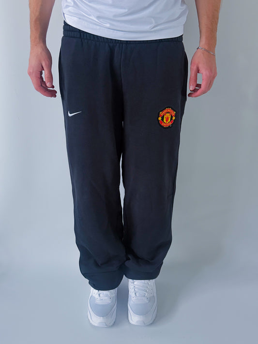 Nike x Manchester United Vintage Sweatpants | M