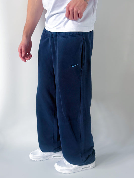 Nike Vintage *PREMIUM* Open Leg Sweatpants / Jogger | M