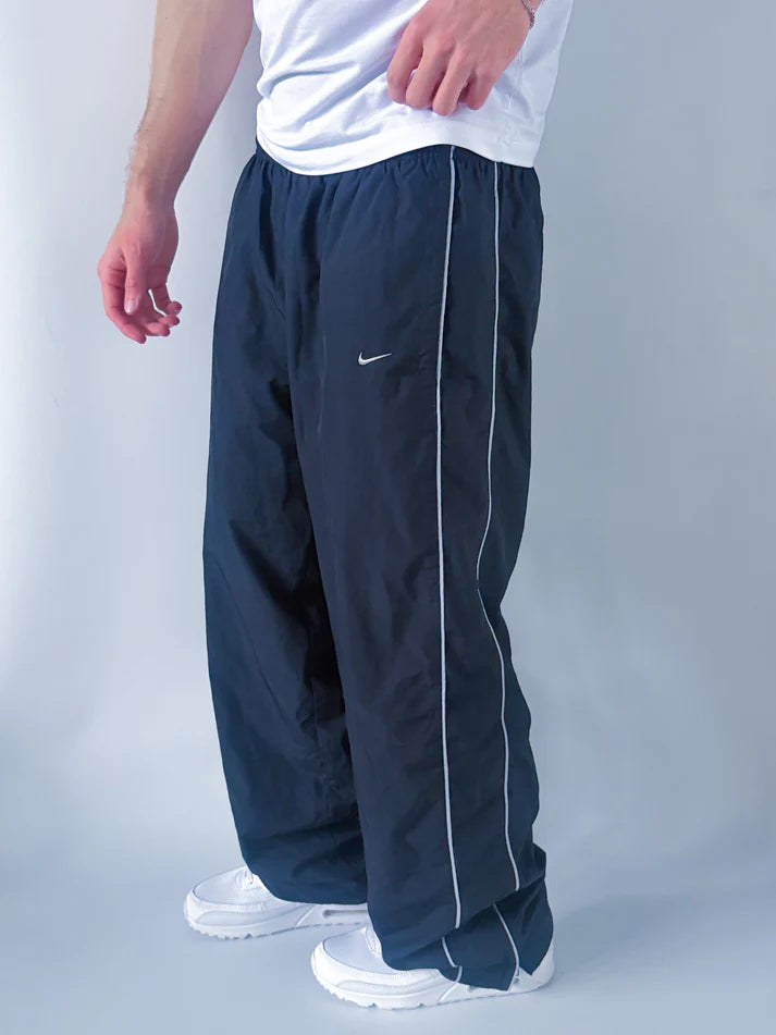 Nike Vintage Trackpants | L