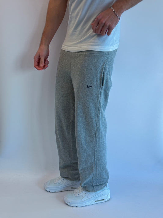 Nike Vintage Trackpants | XS