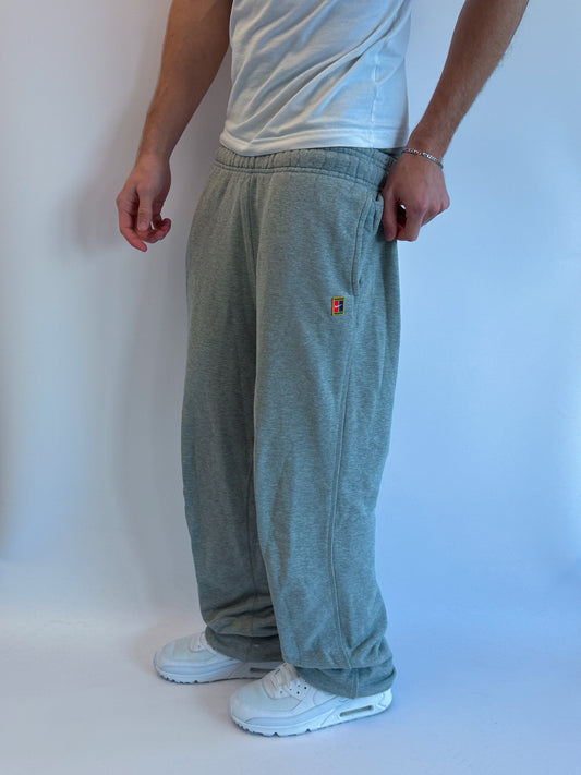 Nike Court Vintage Sweatpants | S