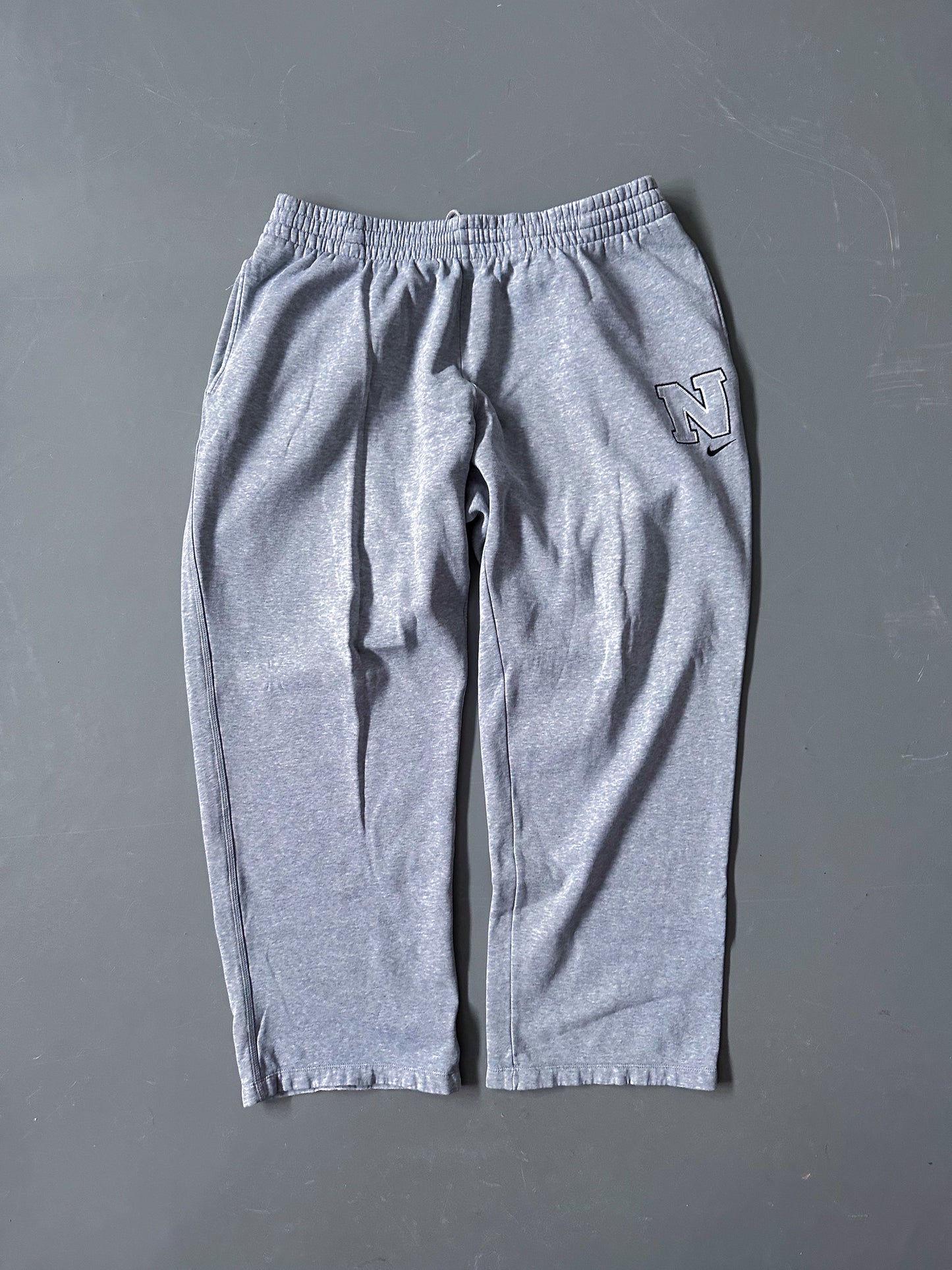 Nike Vintage Trackpants | XL