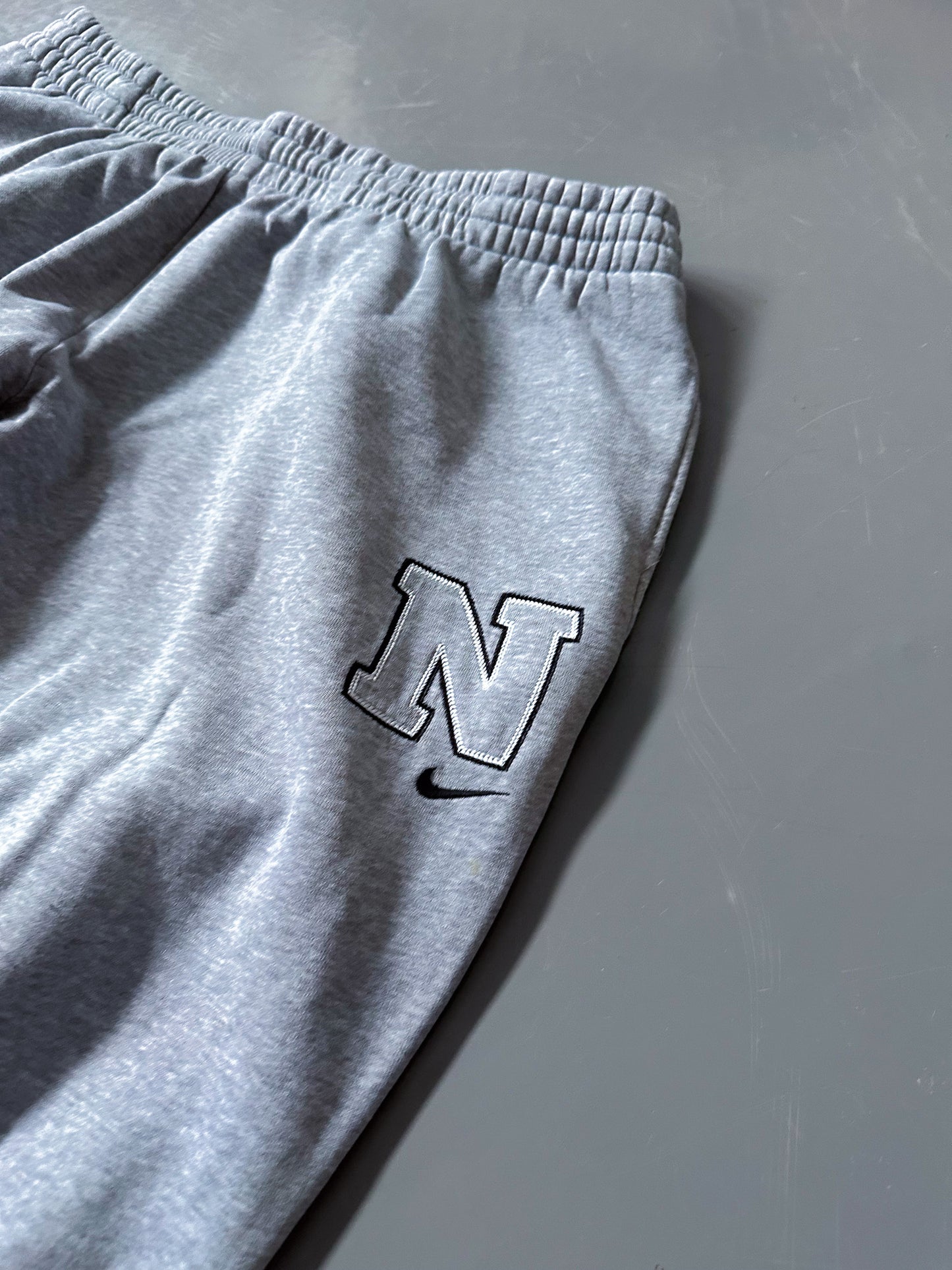 Nike Vintage Trackpants | XL