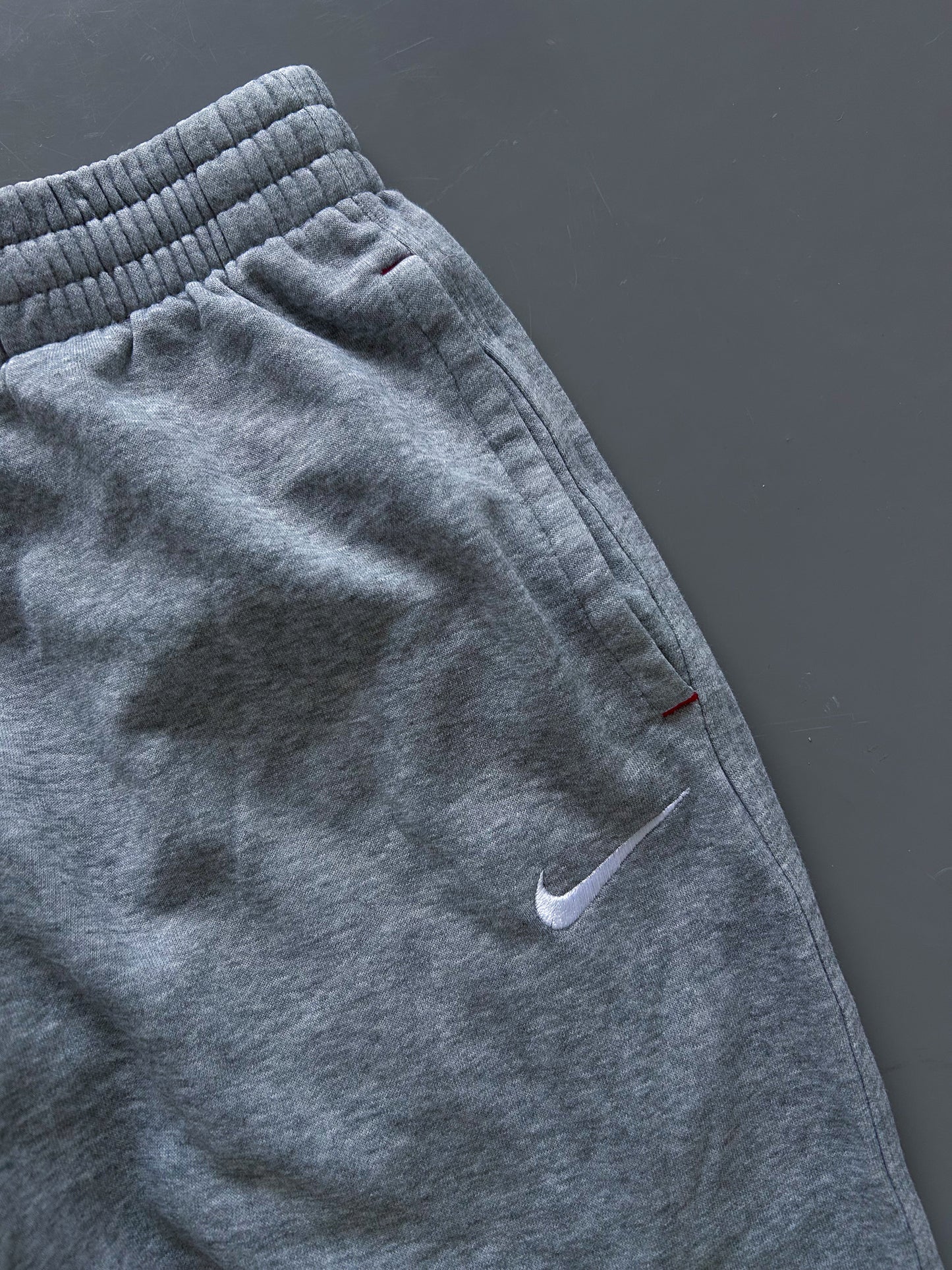 Nike Vintage Trackpants | XS