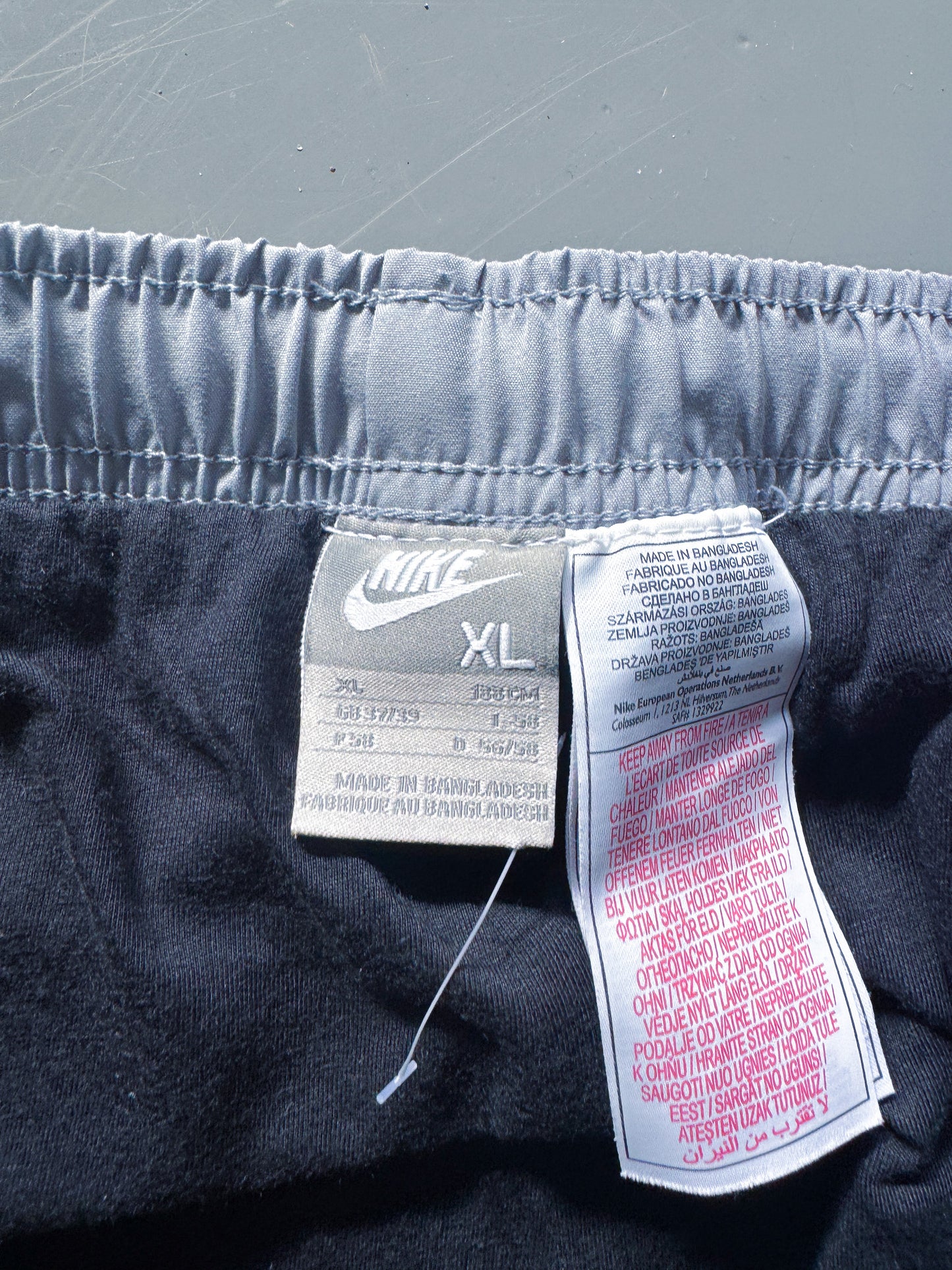 Nike Vintage Trackpants | XL
