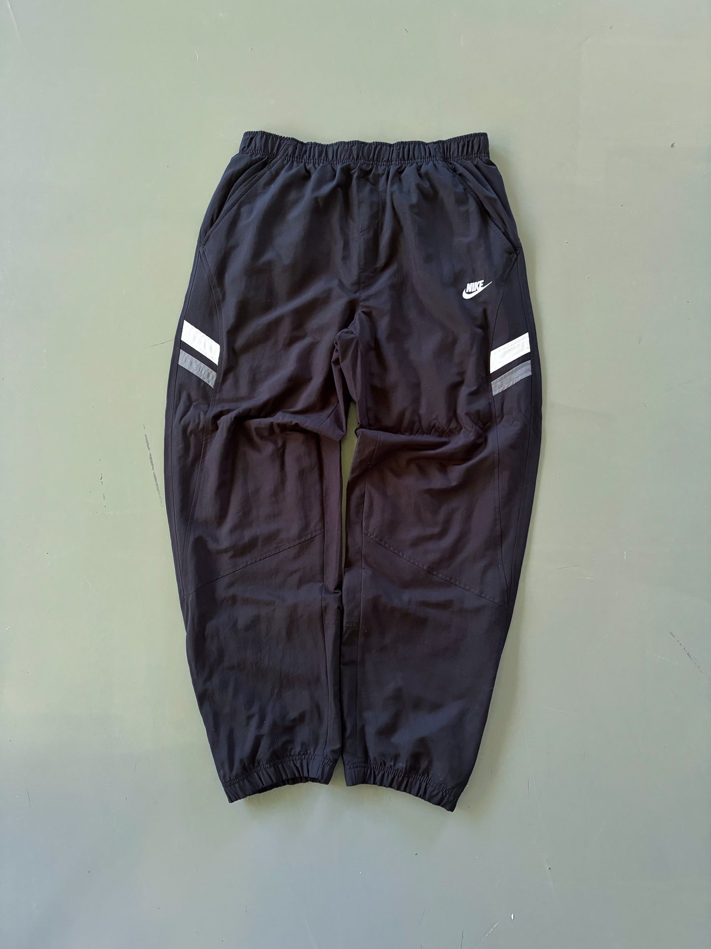 Nike Vintage Trackpants | L