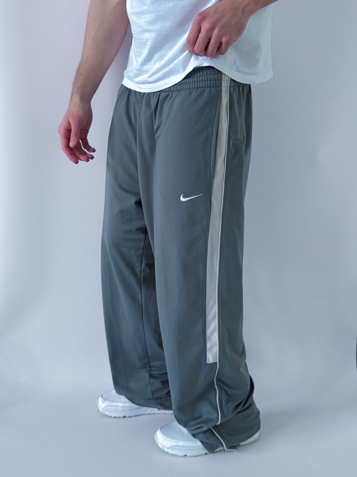 Nike Vintage Trackpants | L