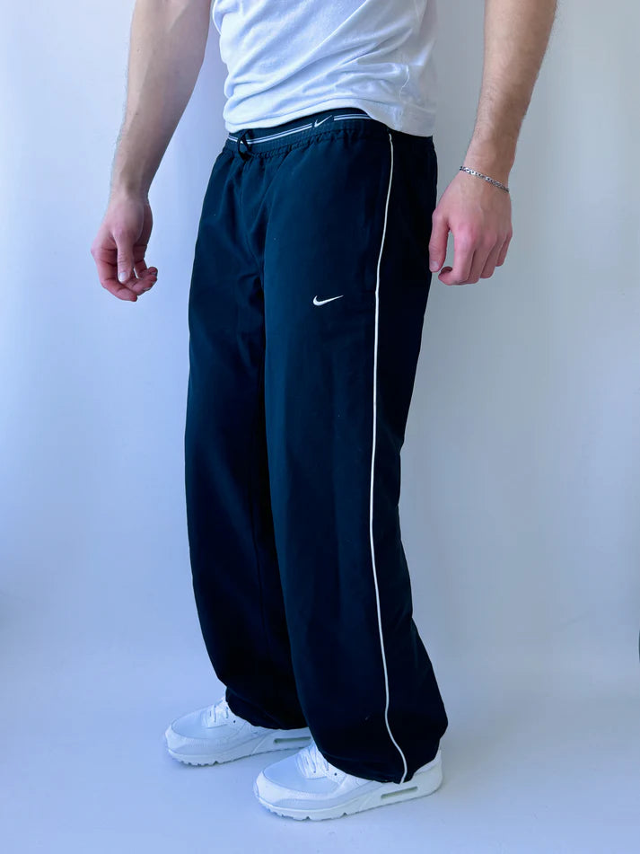 Nike Vintage Trackpants | L