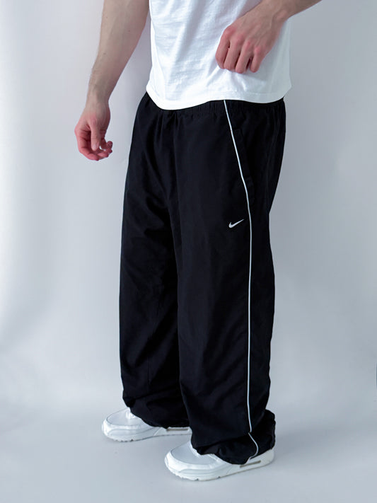 Nike Vintage Trackpants | L