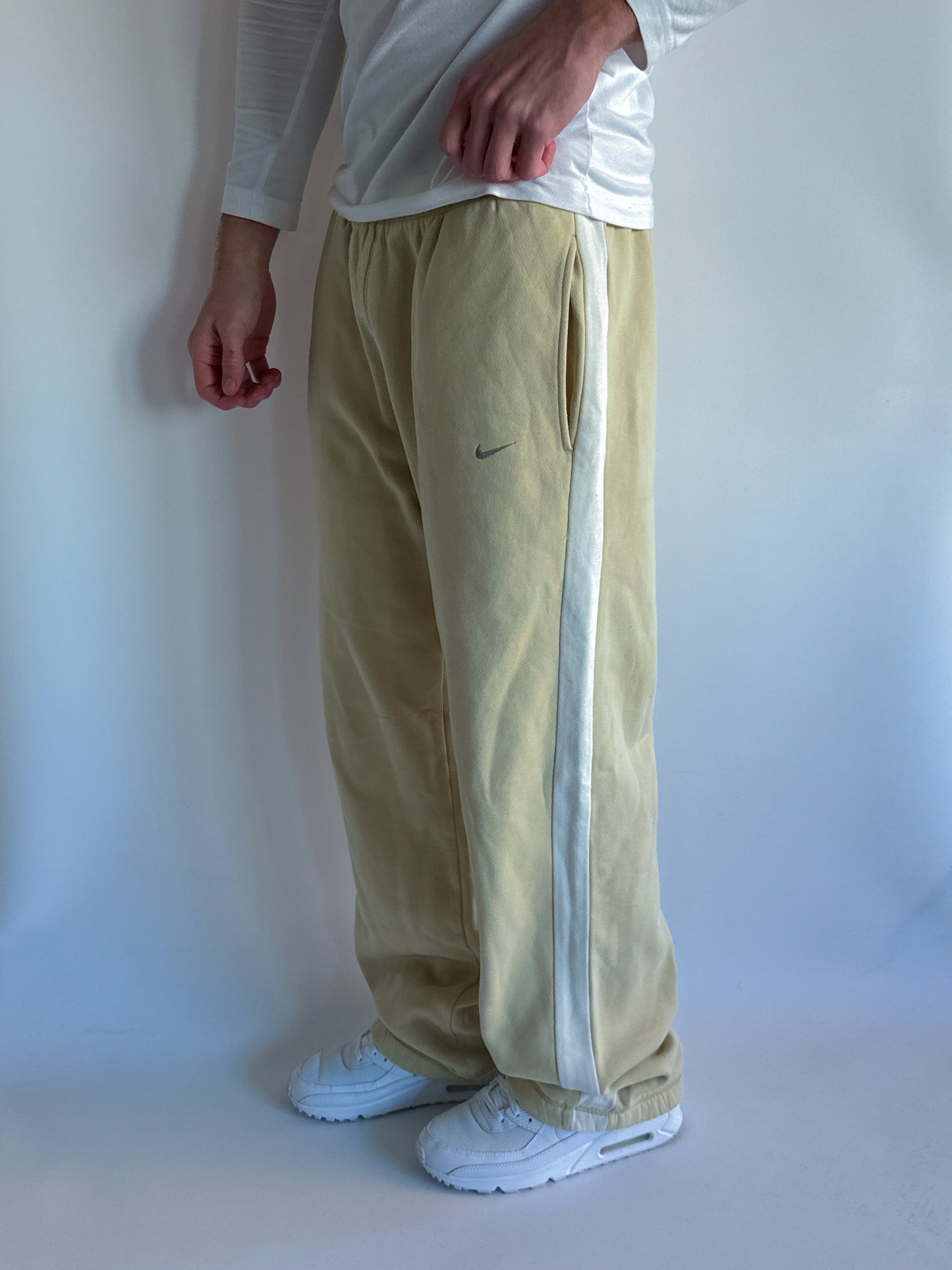 Nike Vintage *PREMIUM* Sweatpants | L