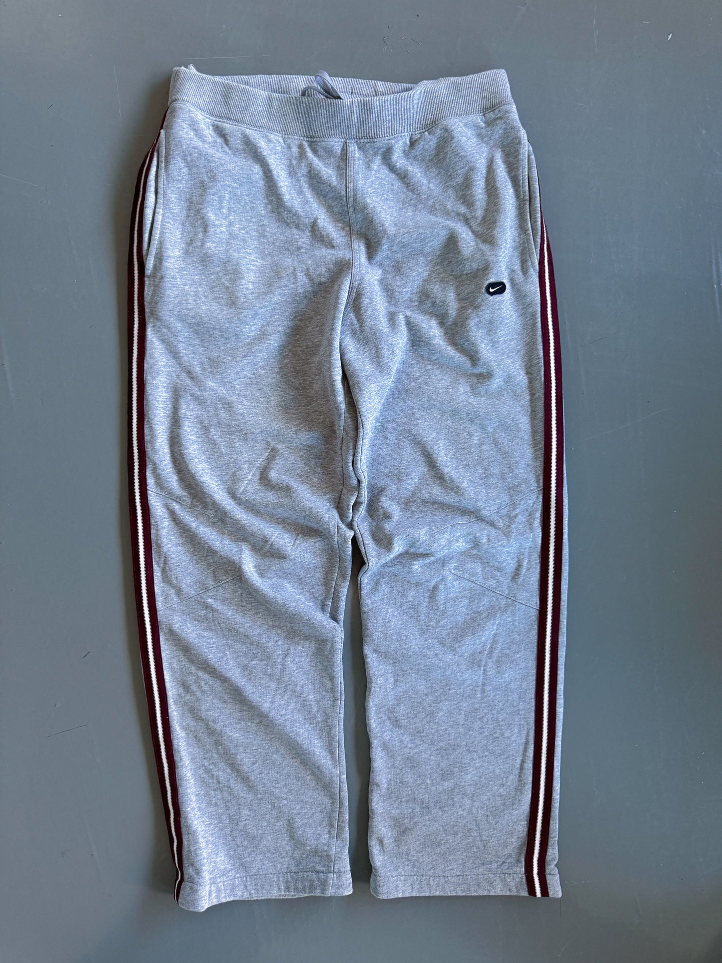 Nike Vintage Open Leg Sweatpants | M