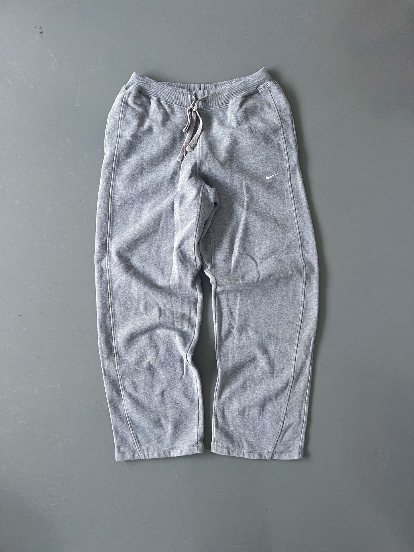 Nike Vintage *PREMIUM* Sweatpants | L