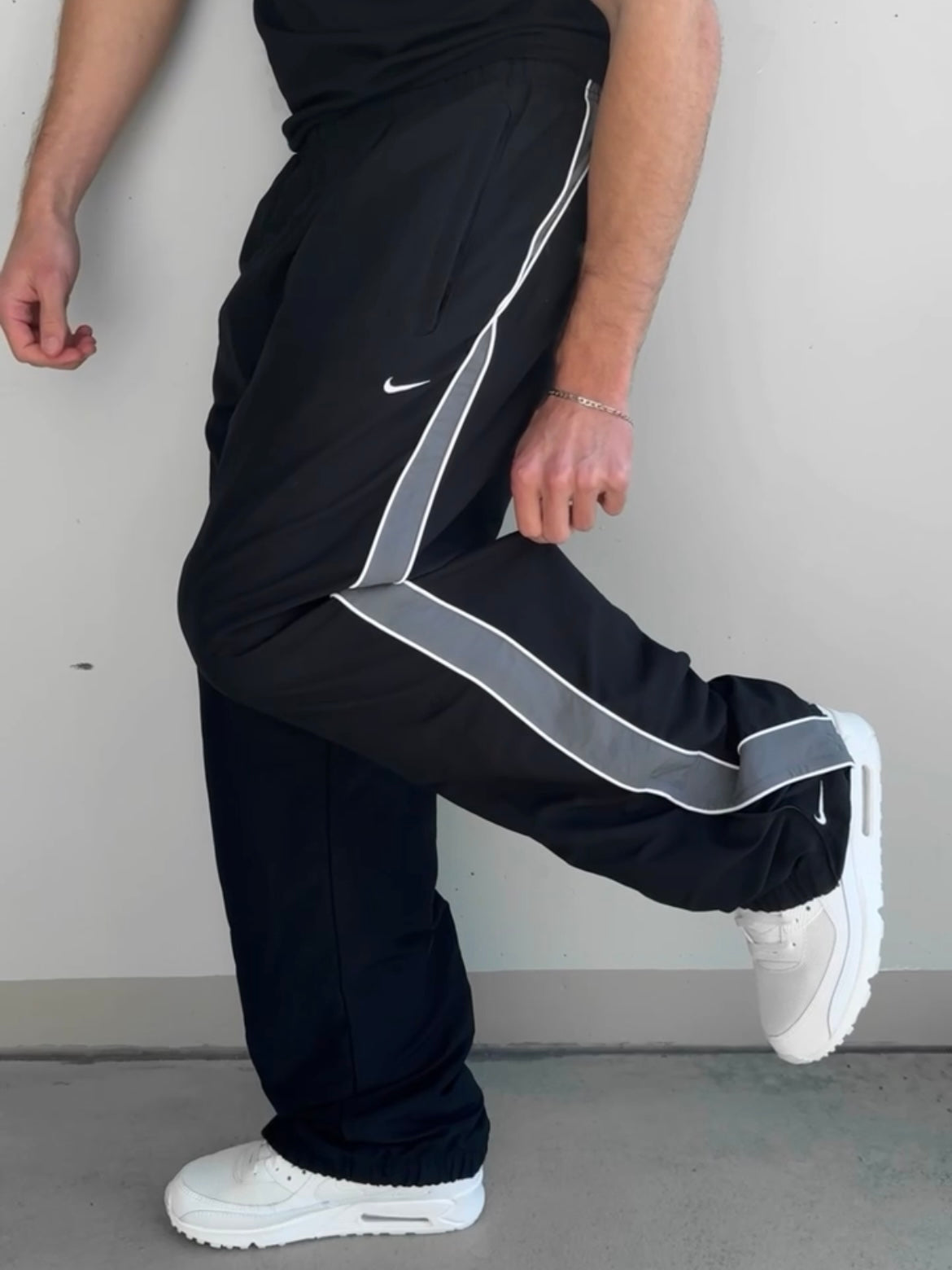 Nike Vintage *PREMIUM* Trackpants | M