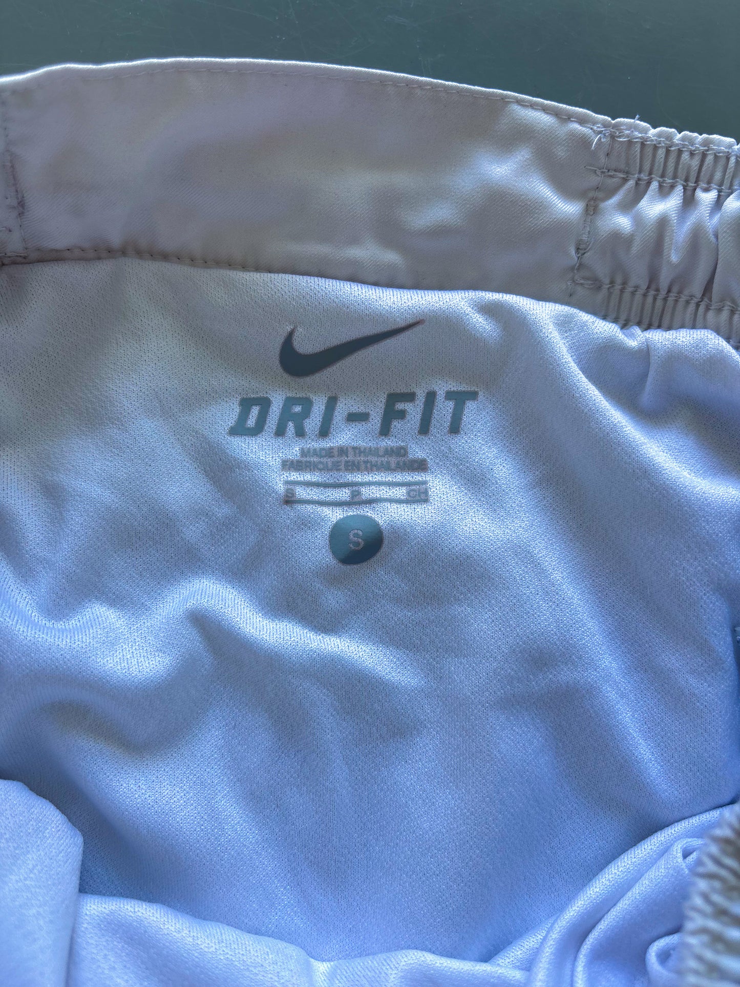 Arsenal x Nike Vintage Shorts | S