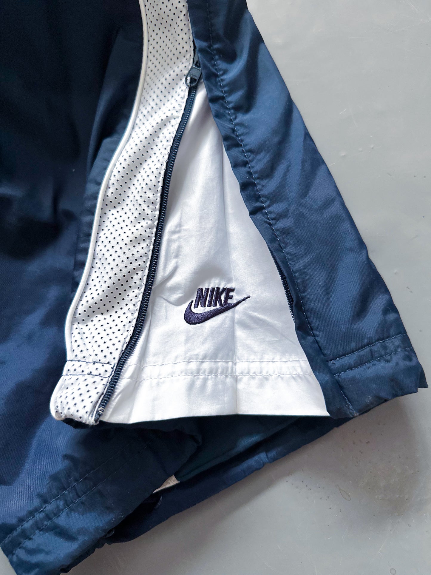 Nike Vintage *Premium* Trackpants | L