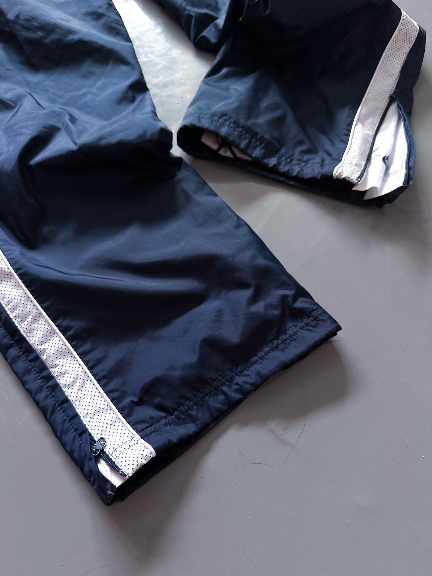 Nike Vintage *Premium* Trackpants | L