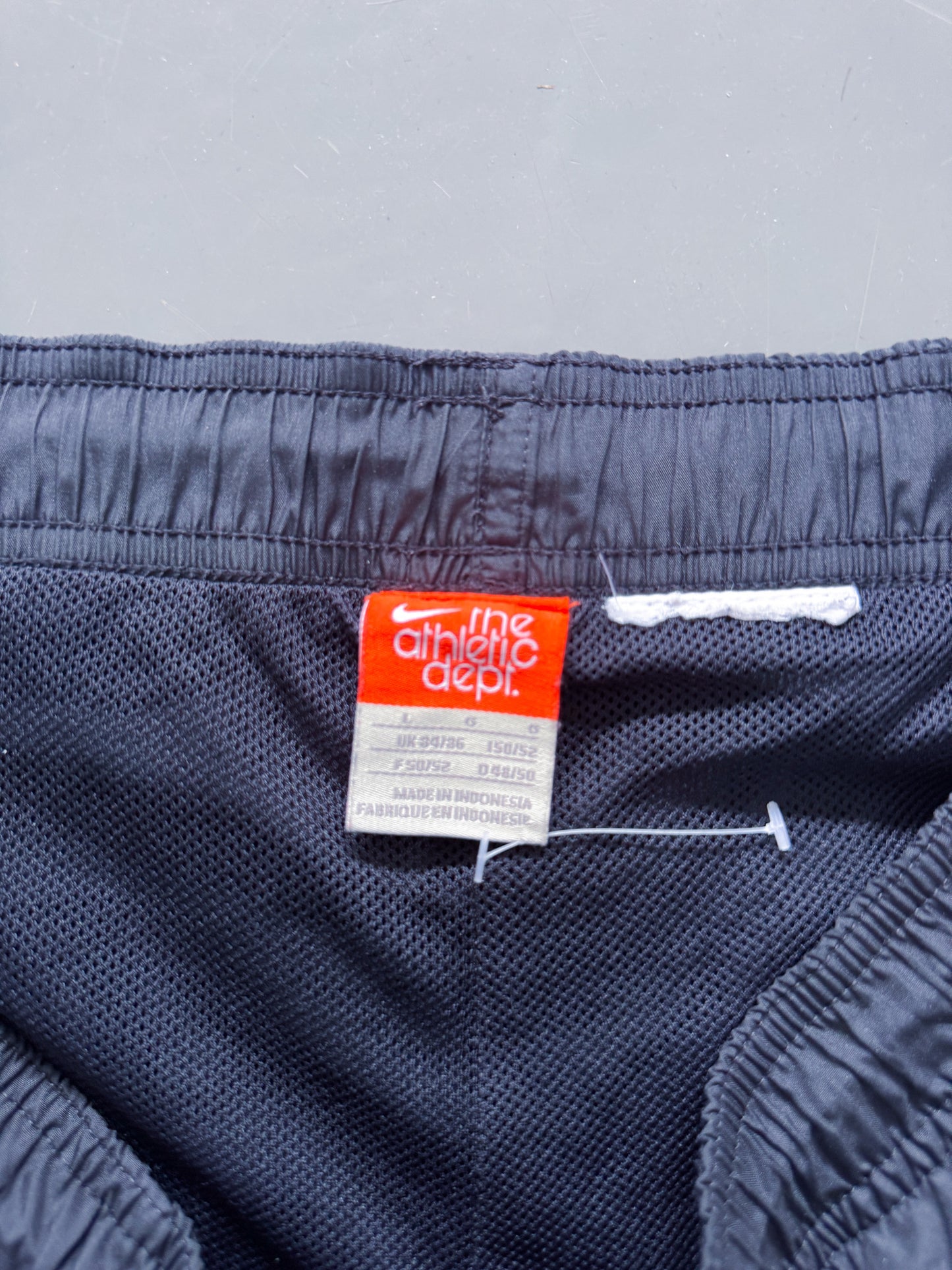 Nike Vintage Trackpants | L