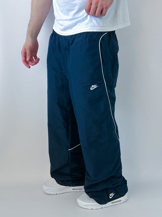 Nike Vintage Trackpants | L