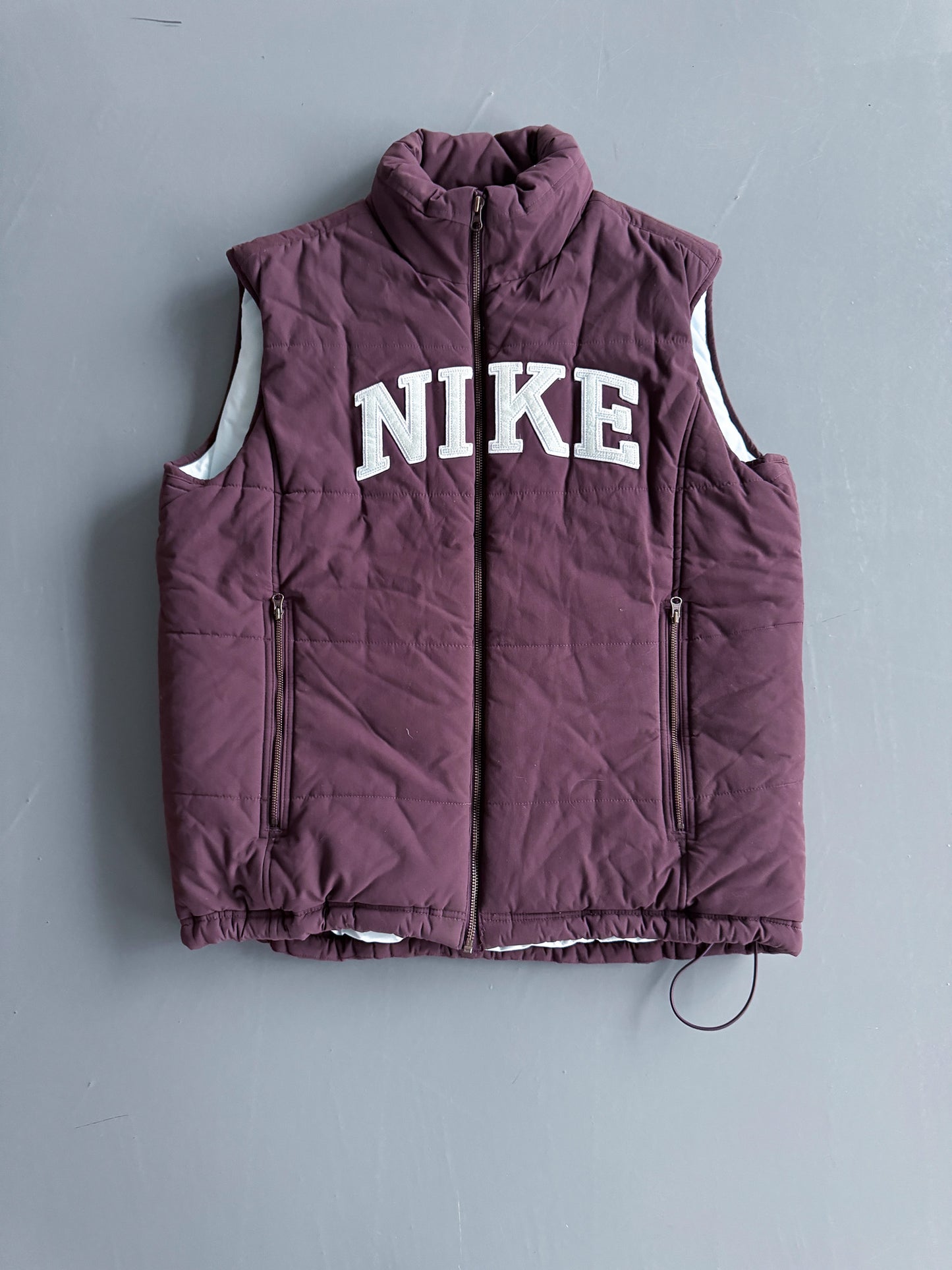 Nike Vintage *Spellout* Puffer Jacket | M