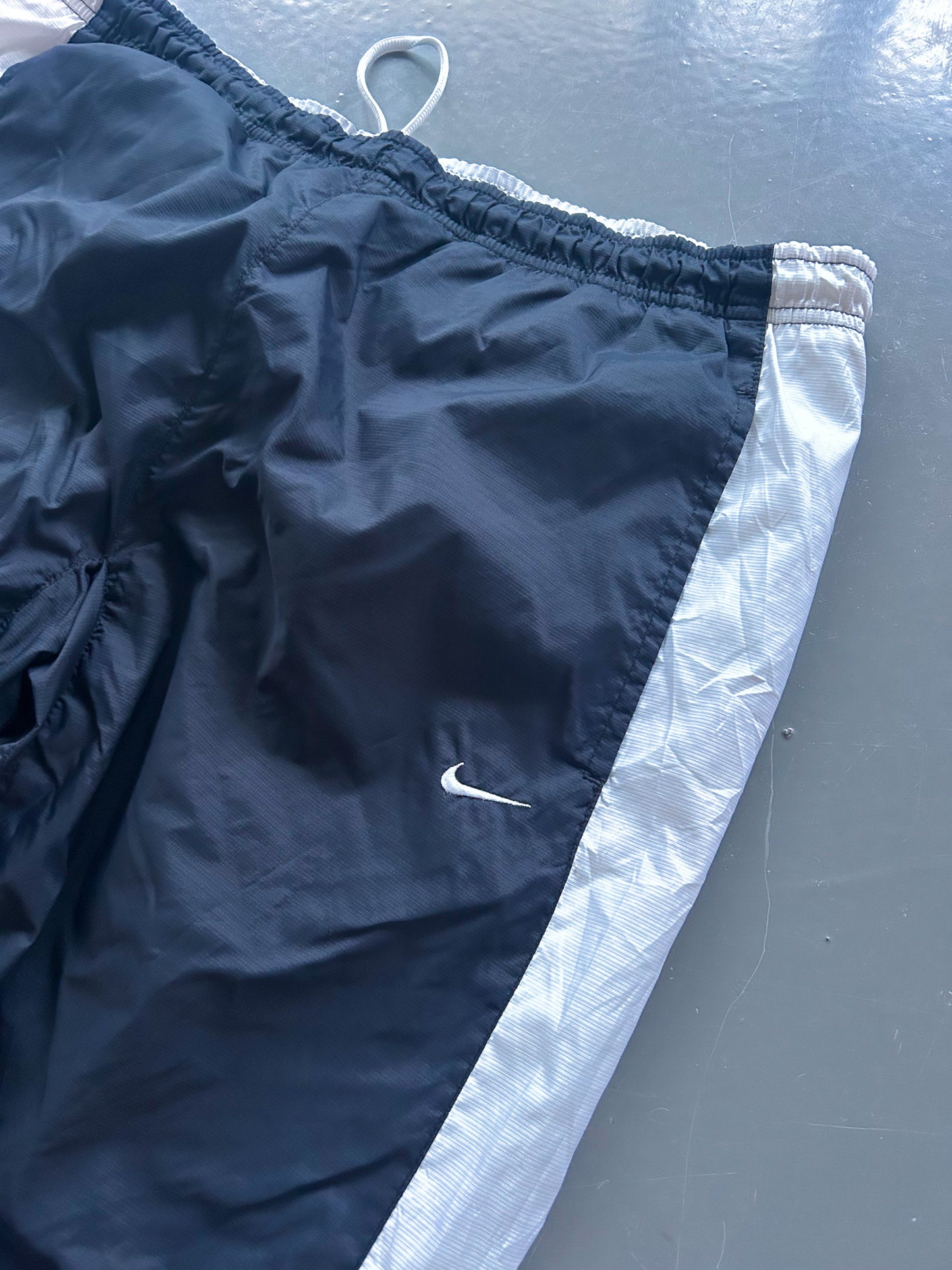 Nike Vintage Trackpants | L