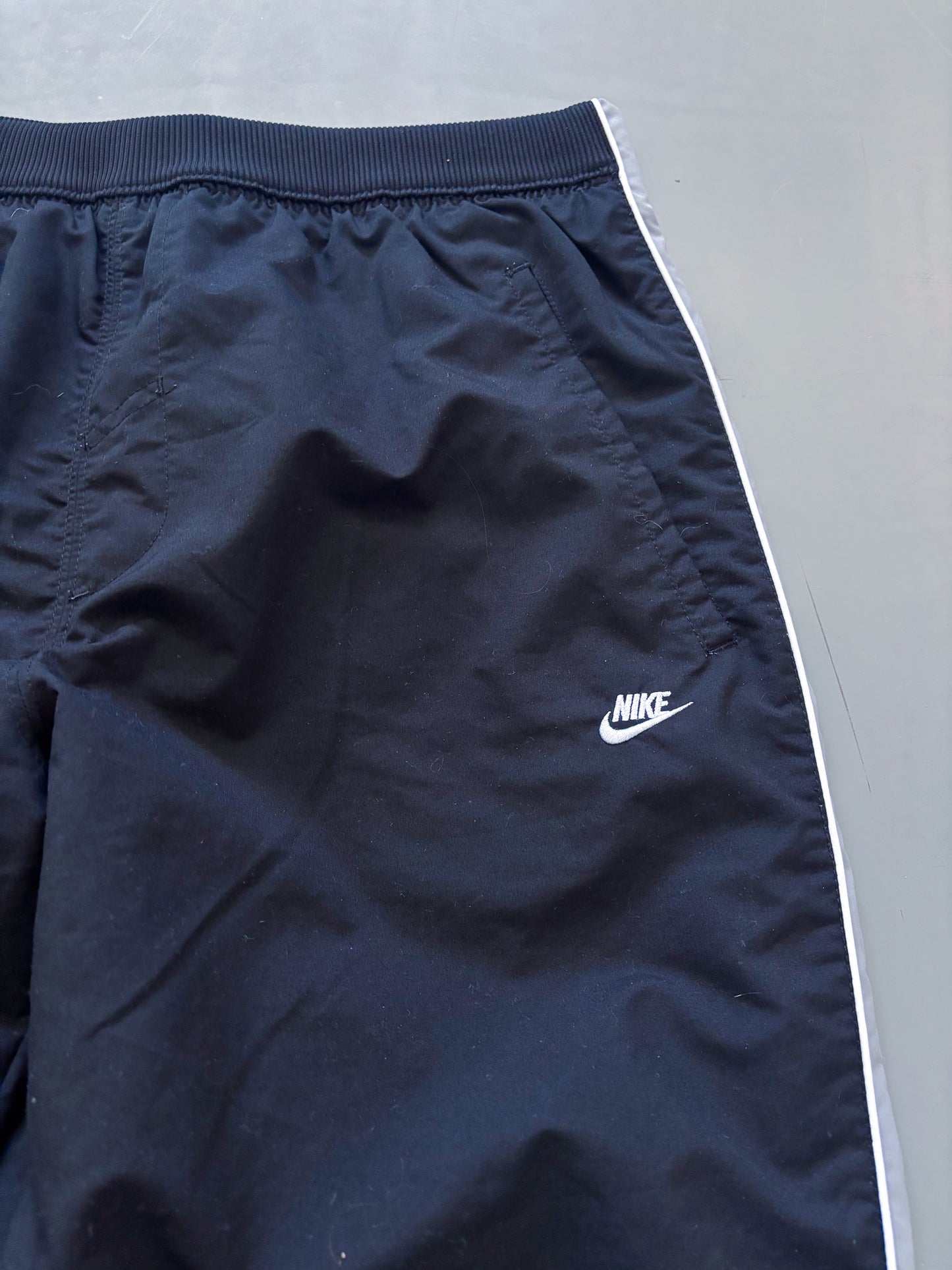 Nike Vintage Trackpants | L