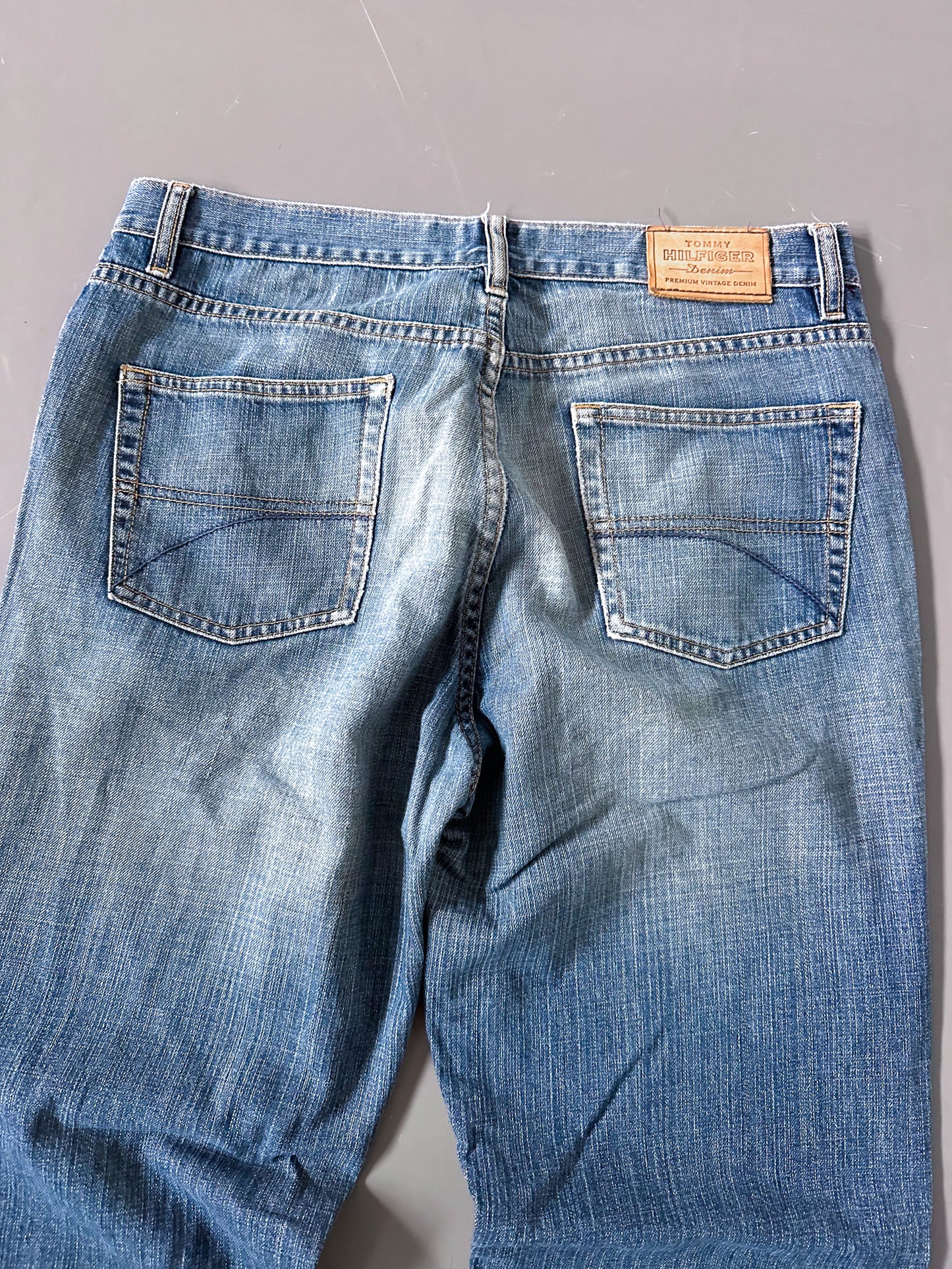 Vintage Tommy Hilfiger  Baggy Jeans |  M