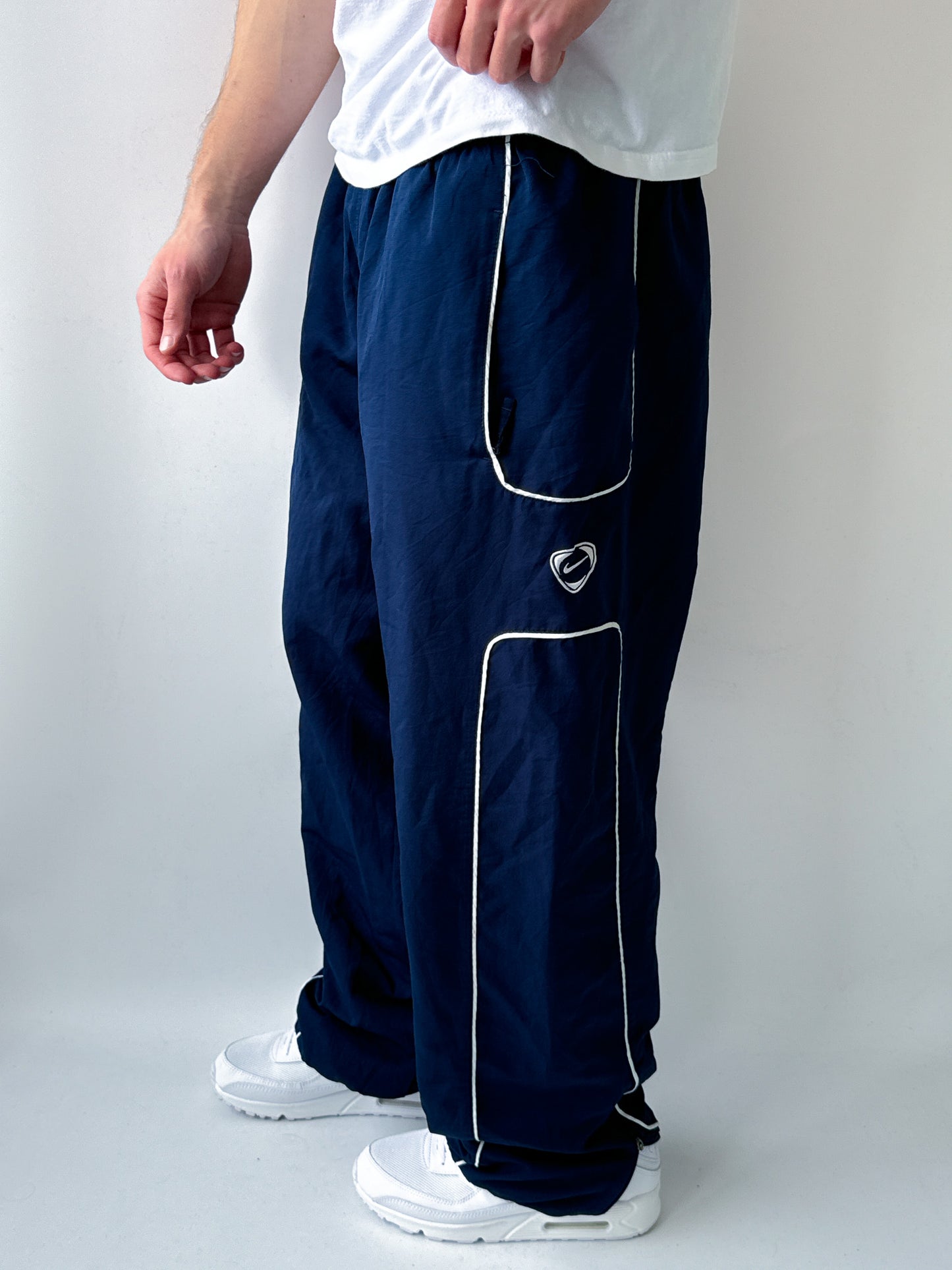 Nike Vintage Trackpants | L