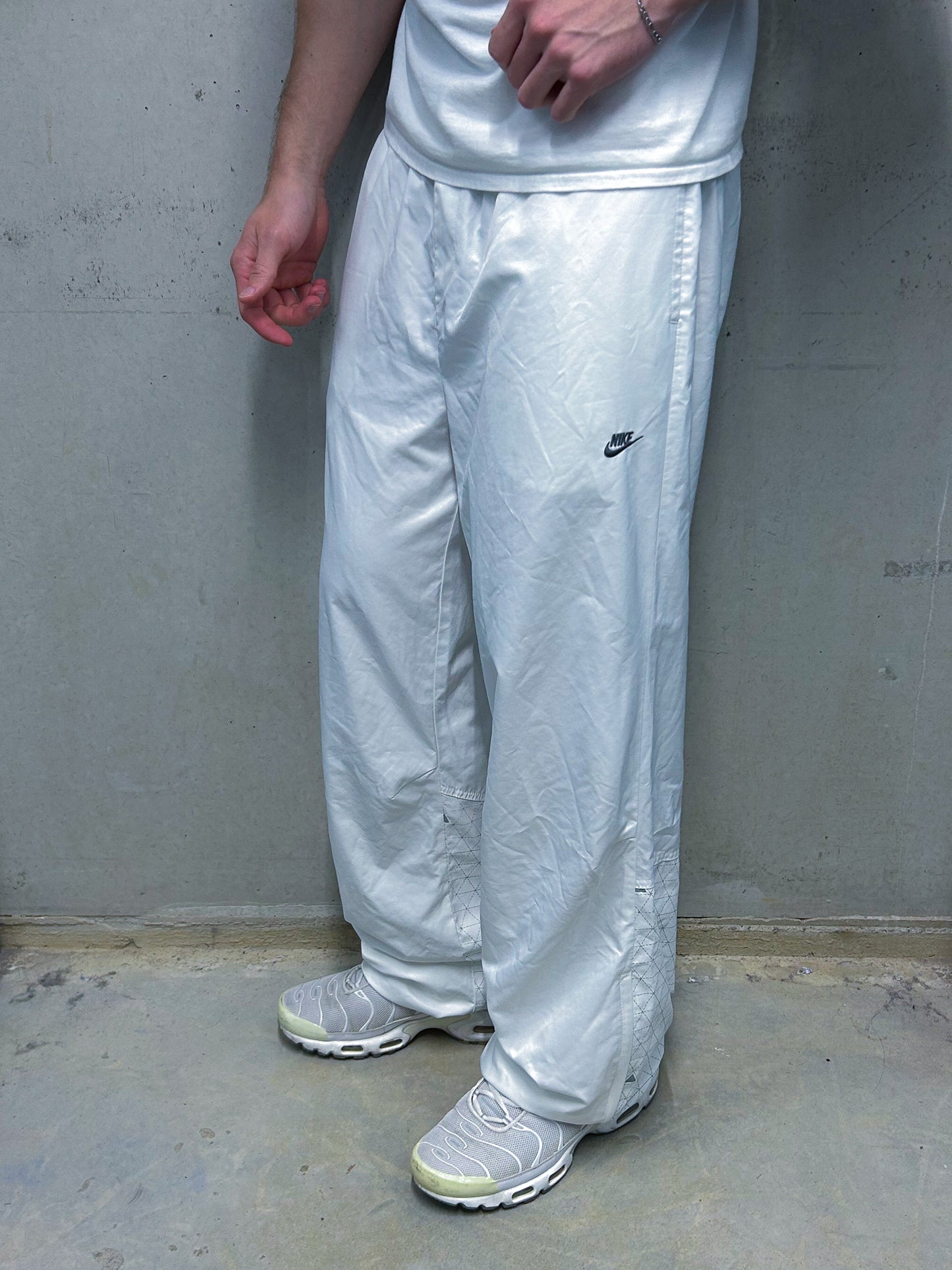 Nike "TN" Vintage Trackpants | L