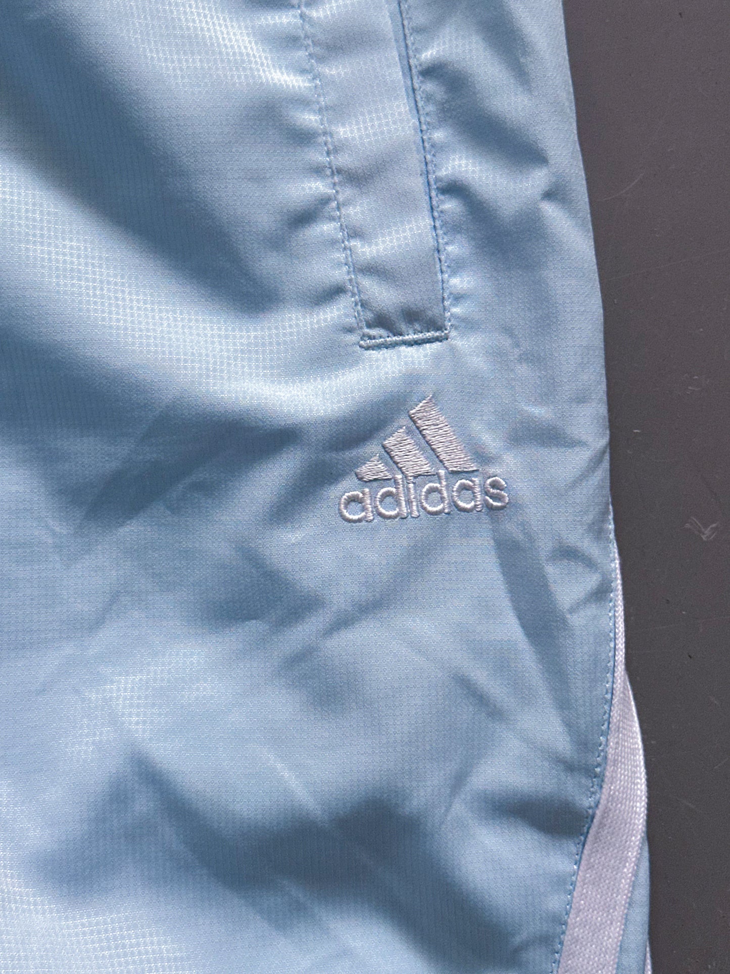 Adidas Vintage *Babyblue* Trackpants | L