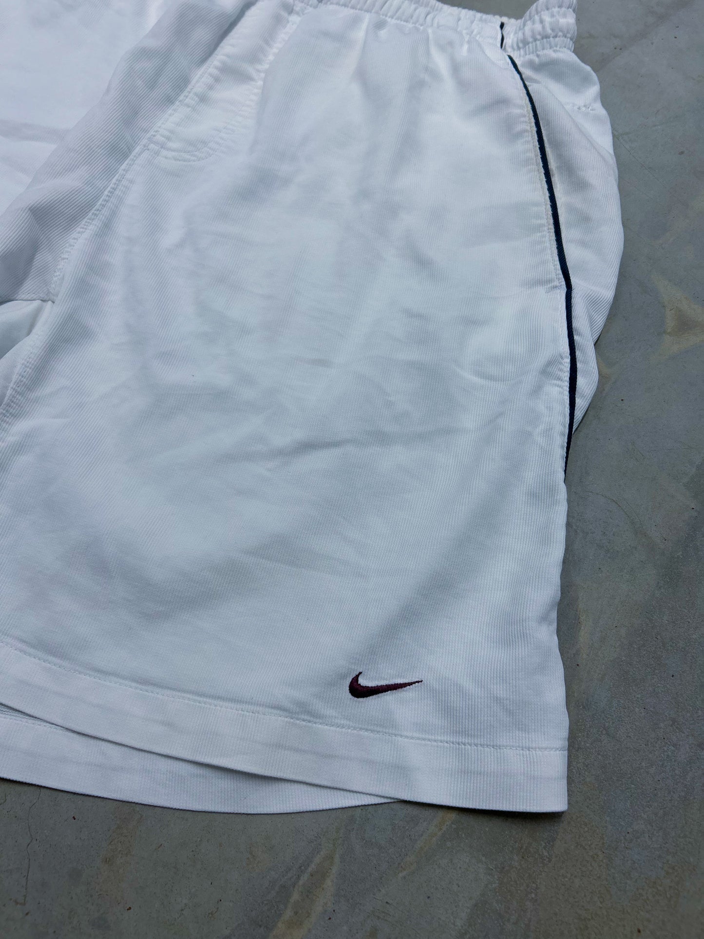 Nike Vintage Shorts | L