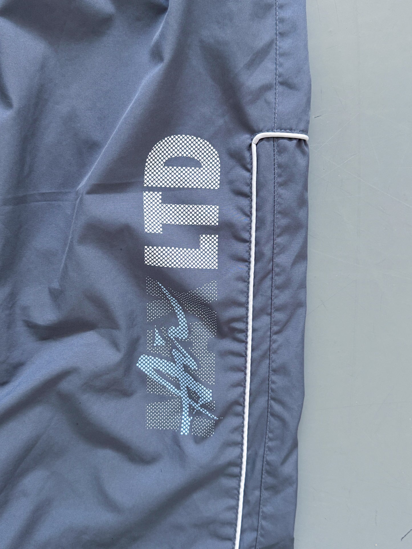 Nike Vintage *AIRMAX* Trackpants | XS